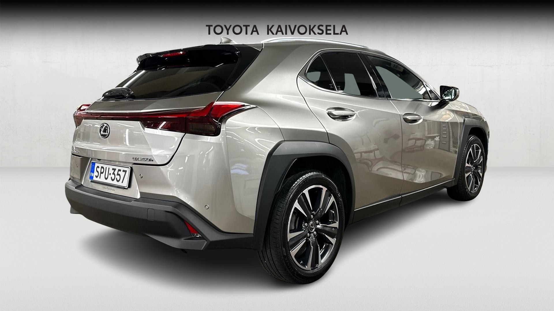 Lexus UX 7