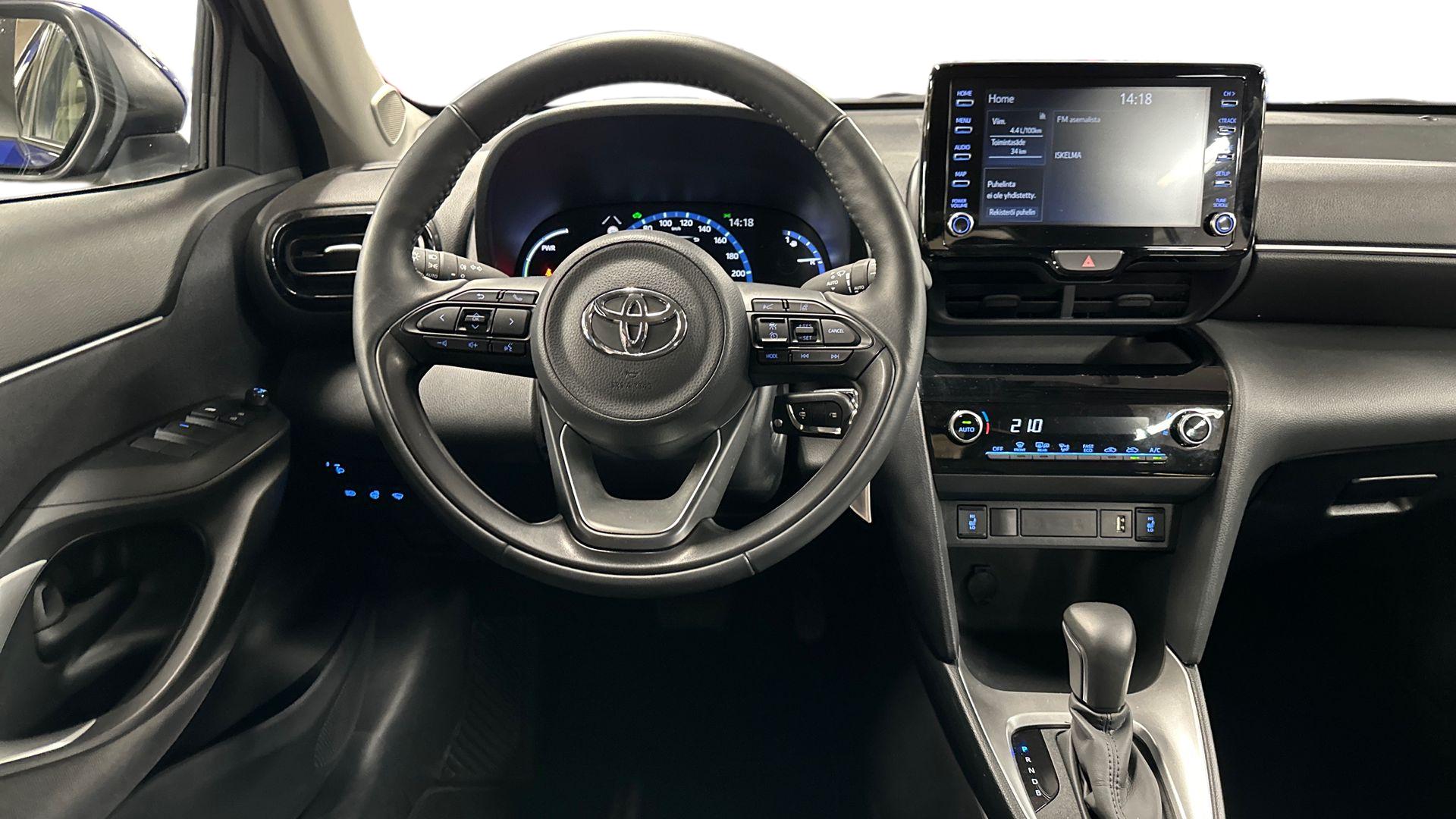 Toyota Yaris Cross 13