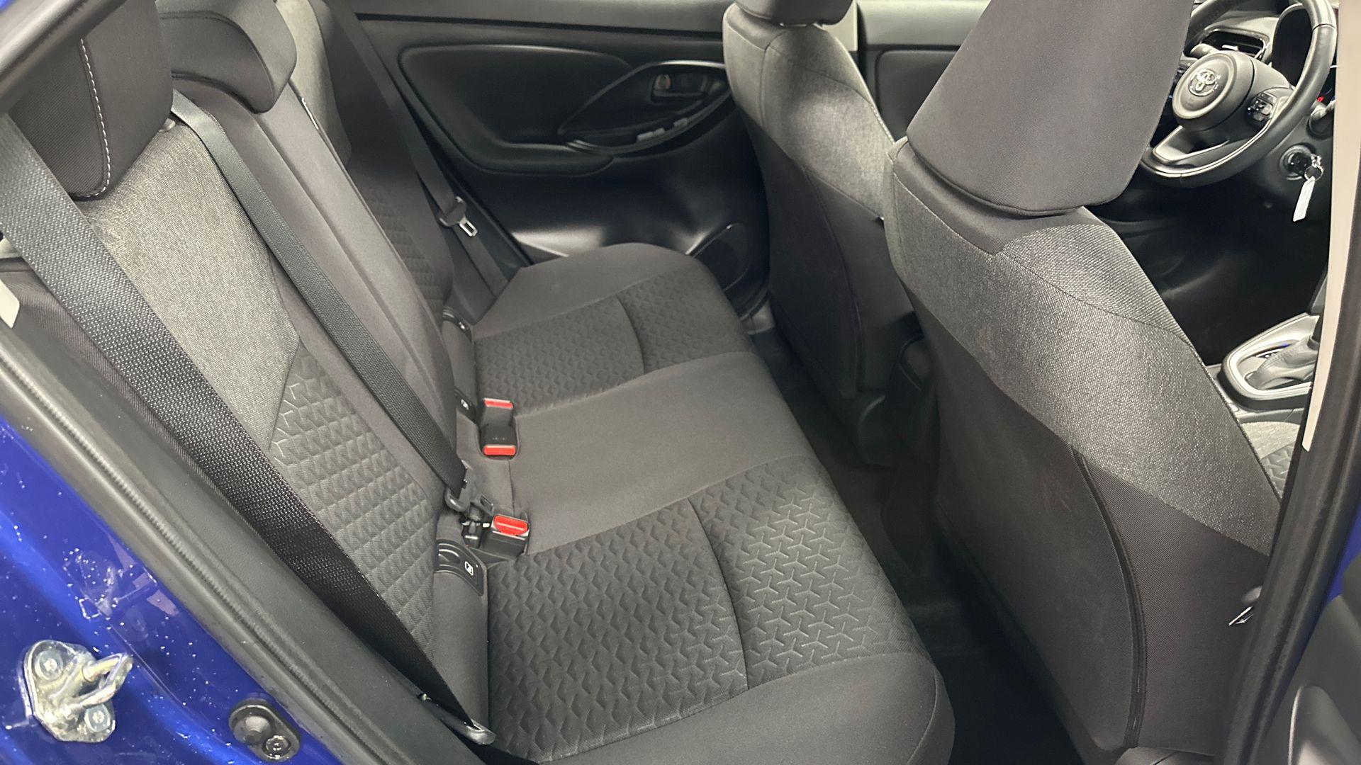 Toyota Yaris Cross 18