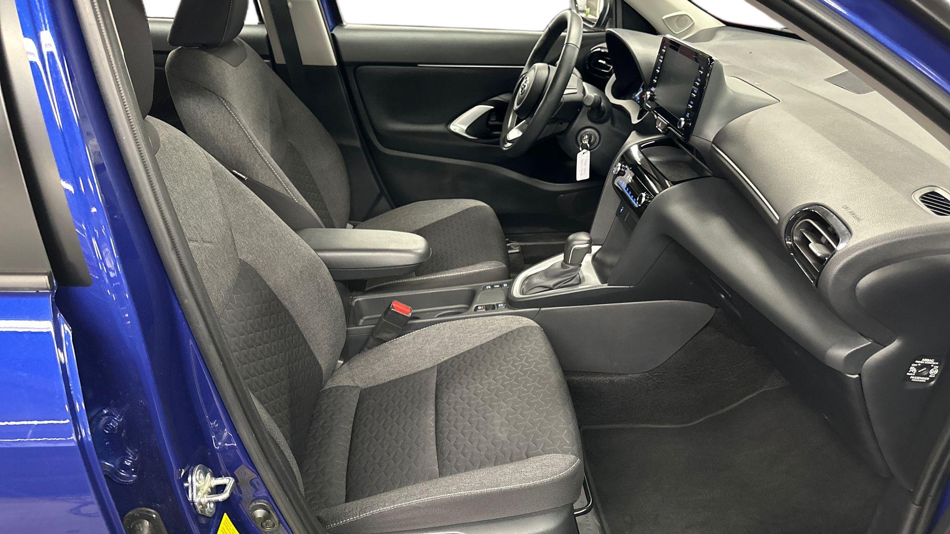 Toyota Yaris Cross 19