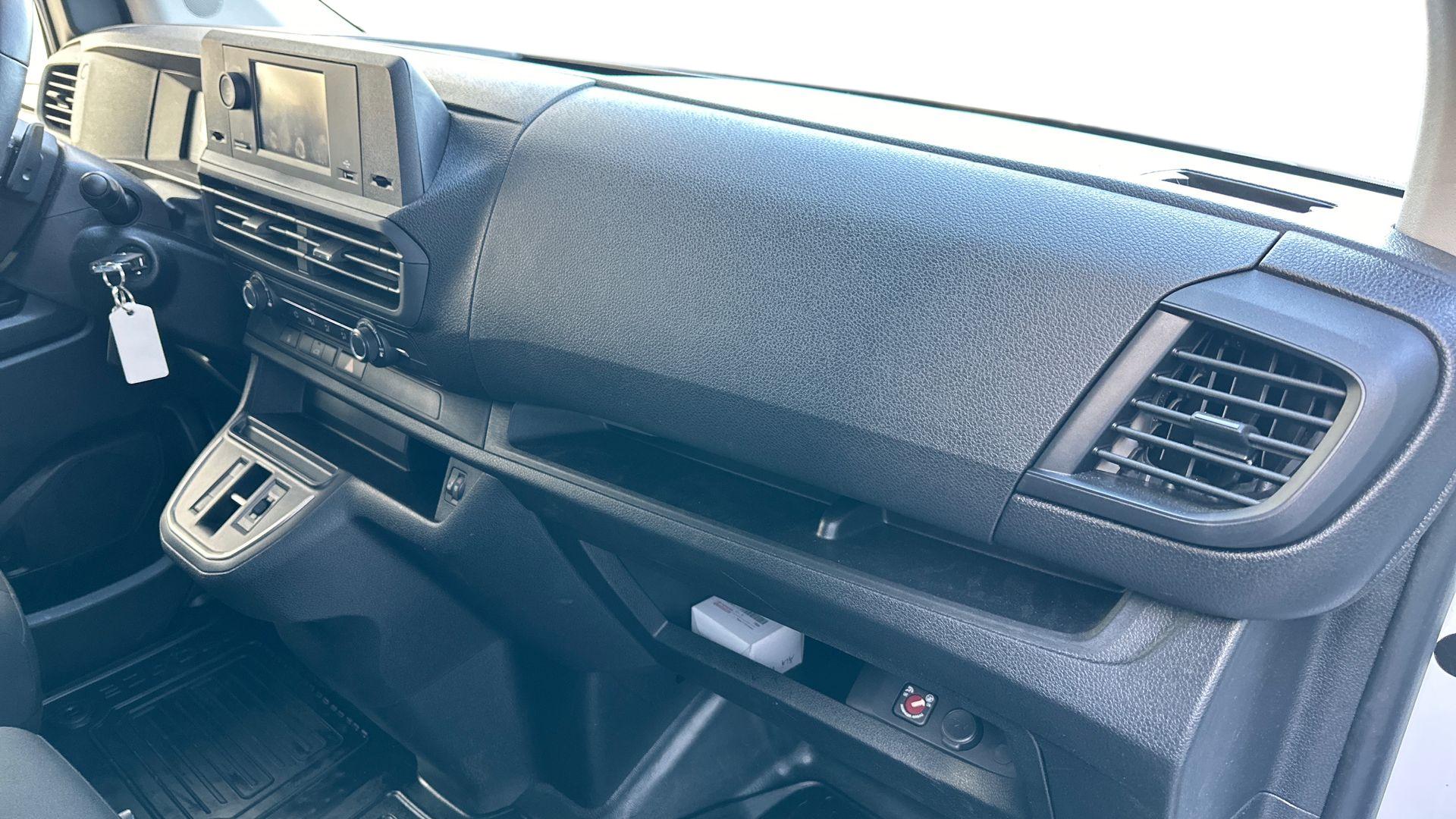 TOYOTA Proace 2025