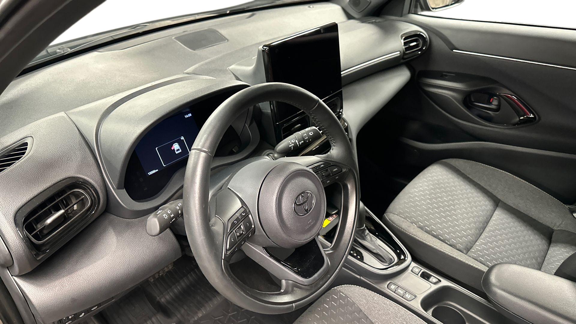 Toyota Yaris Cross 10