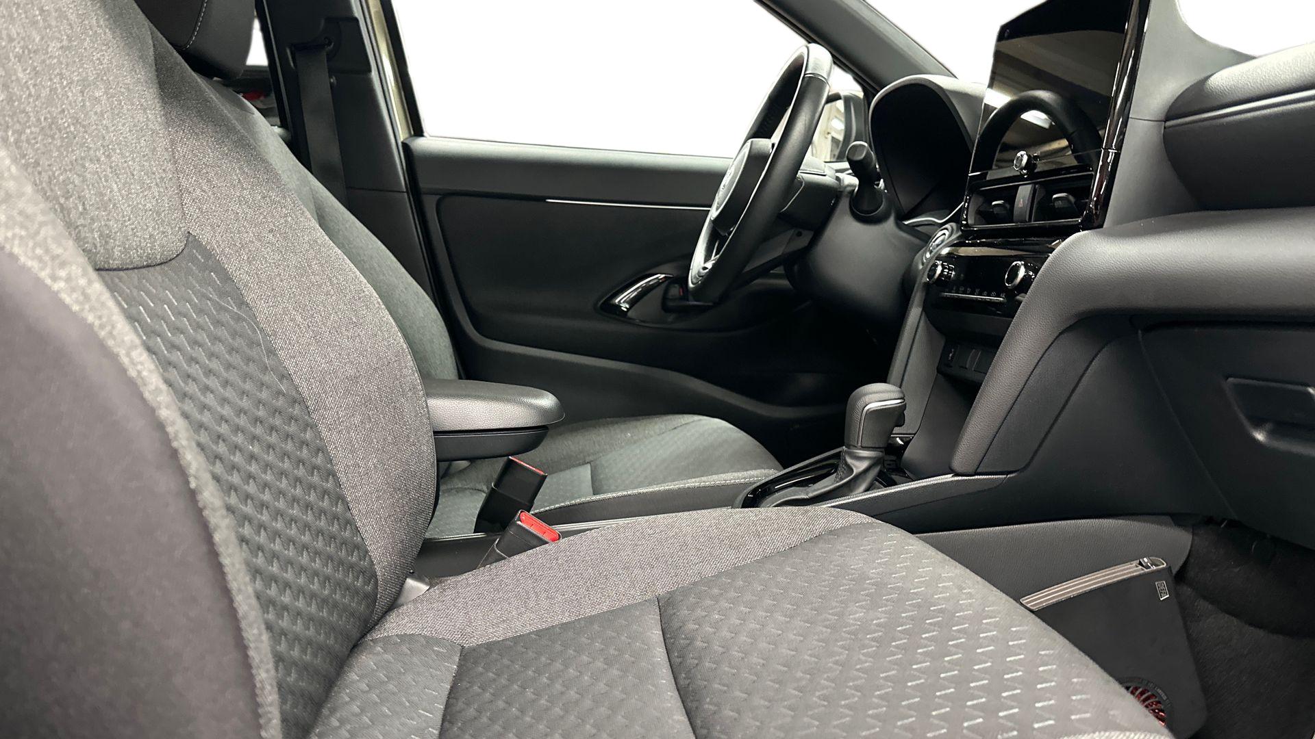 Toyota Yaris Cross 19