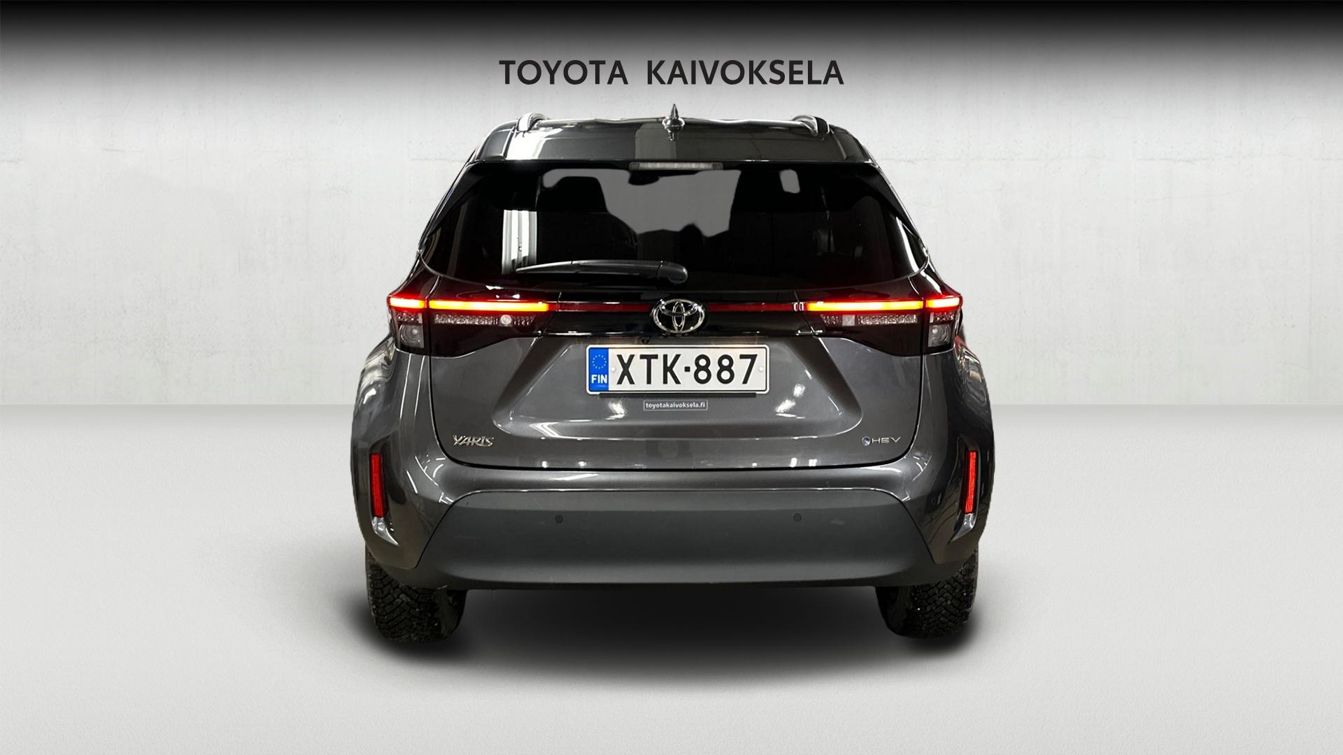 TOYOTA Yaris Cross 2025