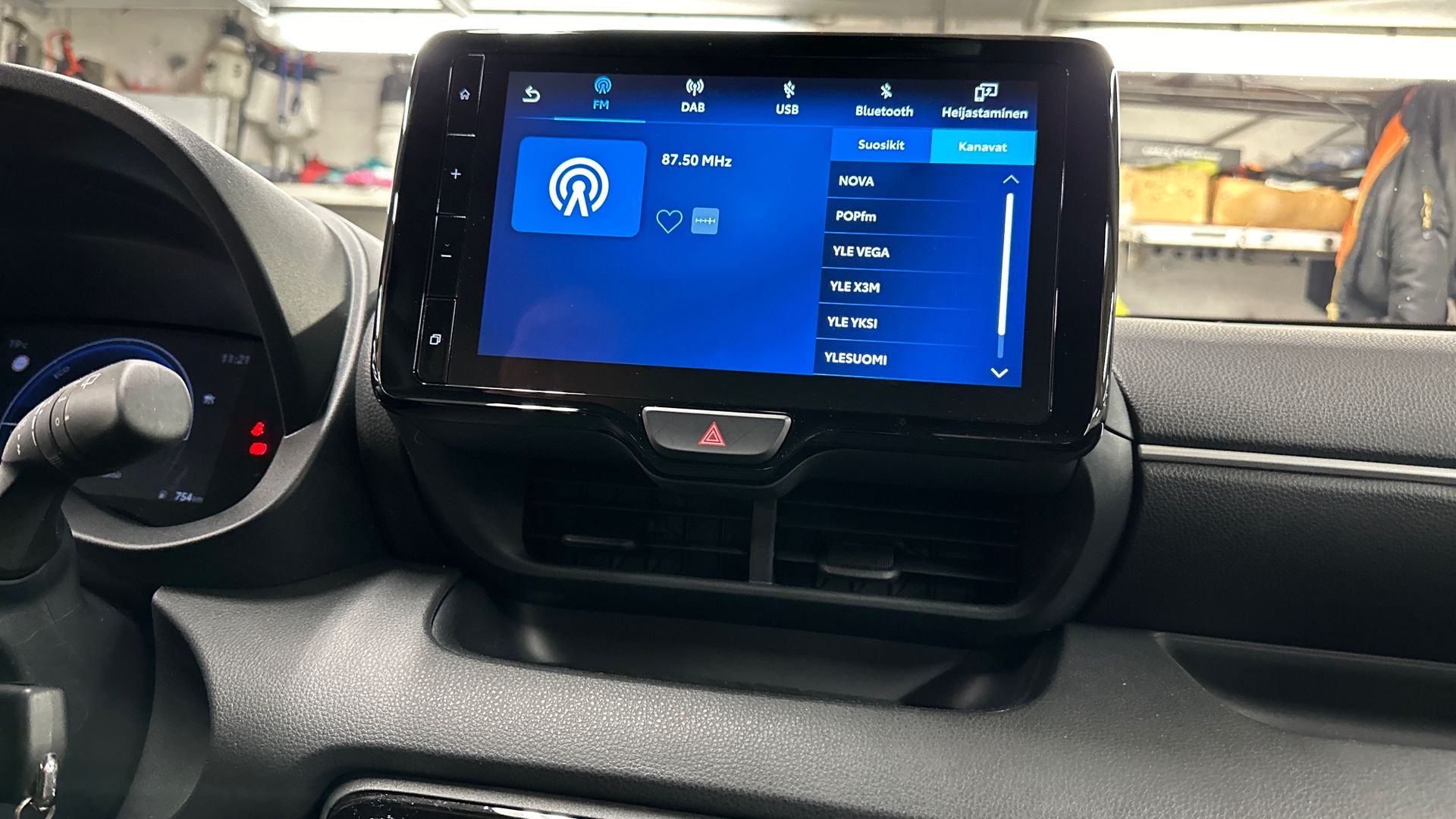 Toyota Yaris 16