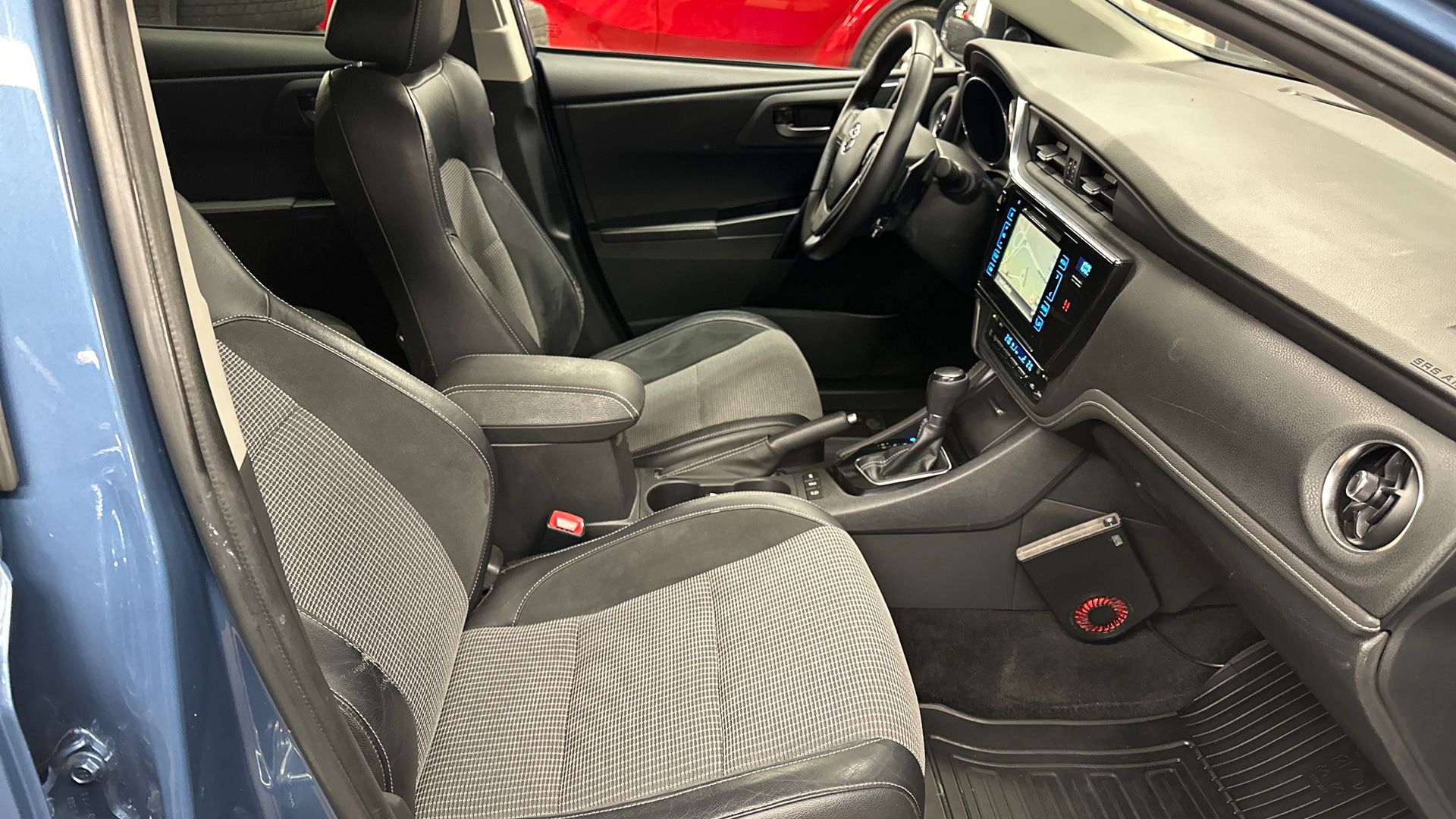 Toyota Auris 2015