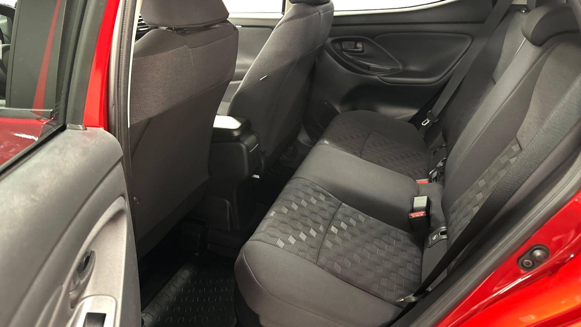 Toyota Yaris 11