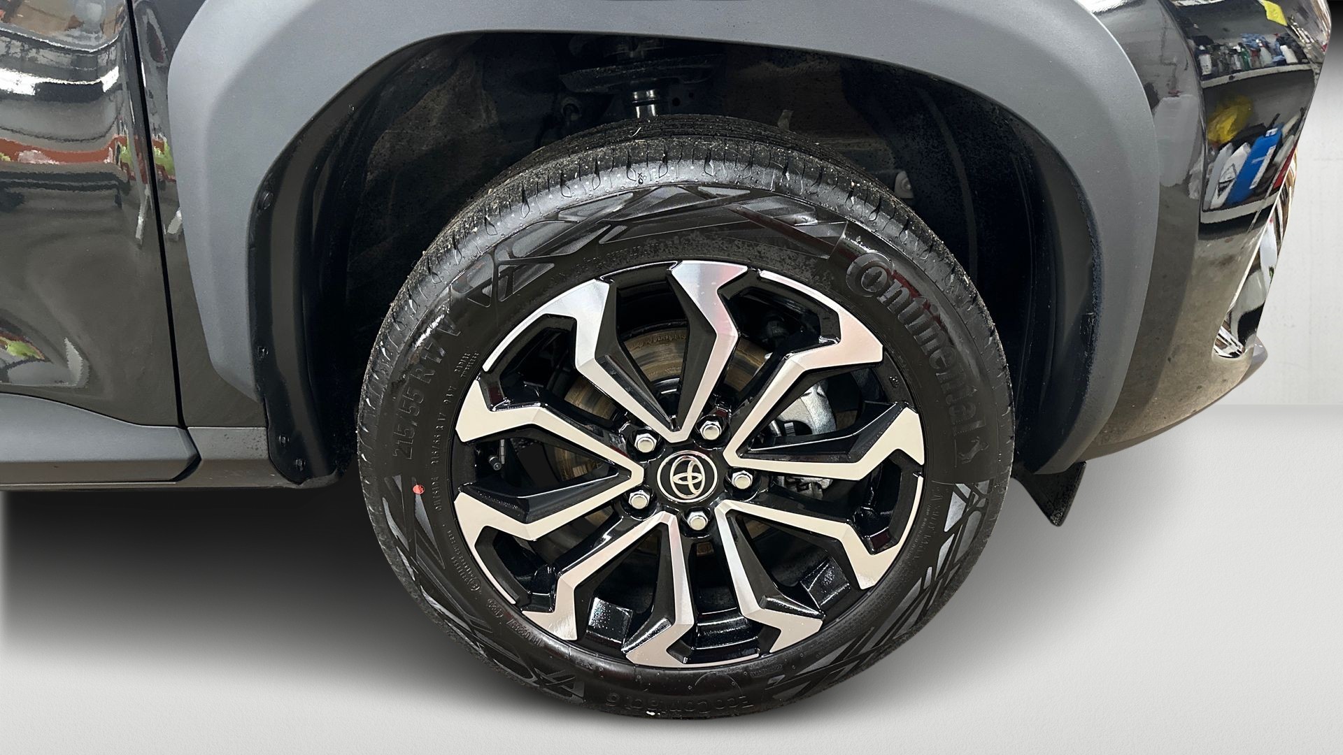 Toyota Yaris Cross 18