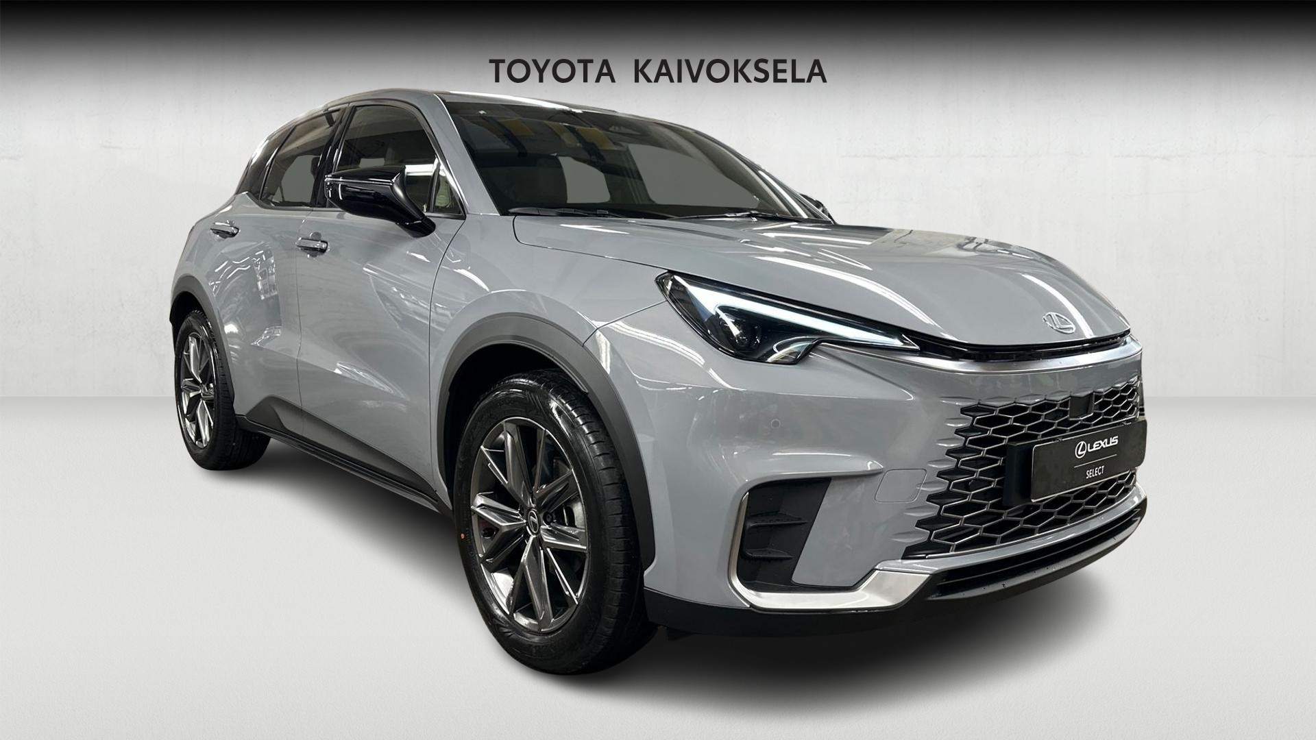 Lexus LBX 8