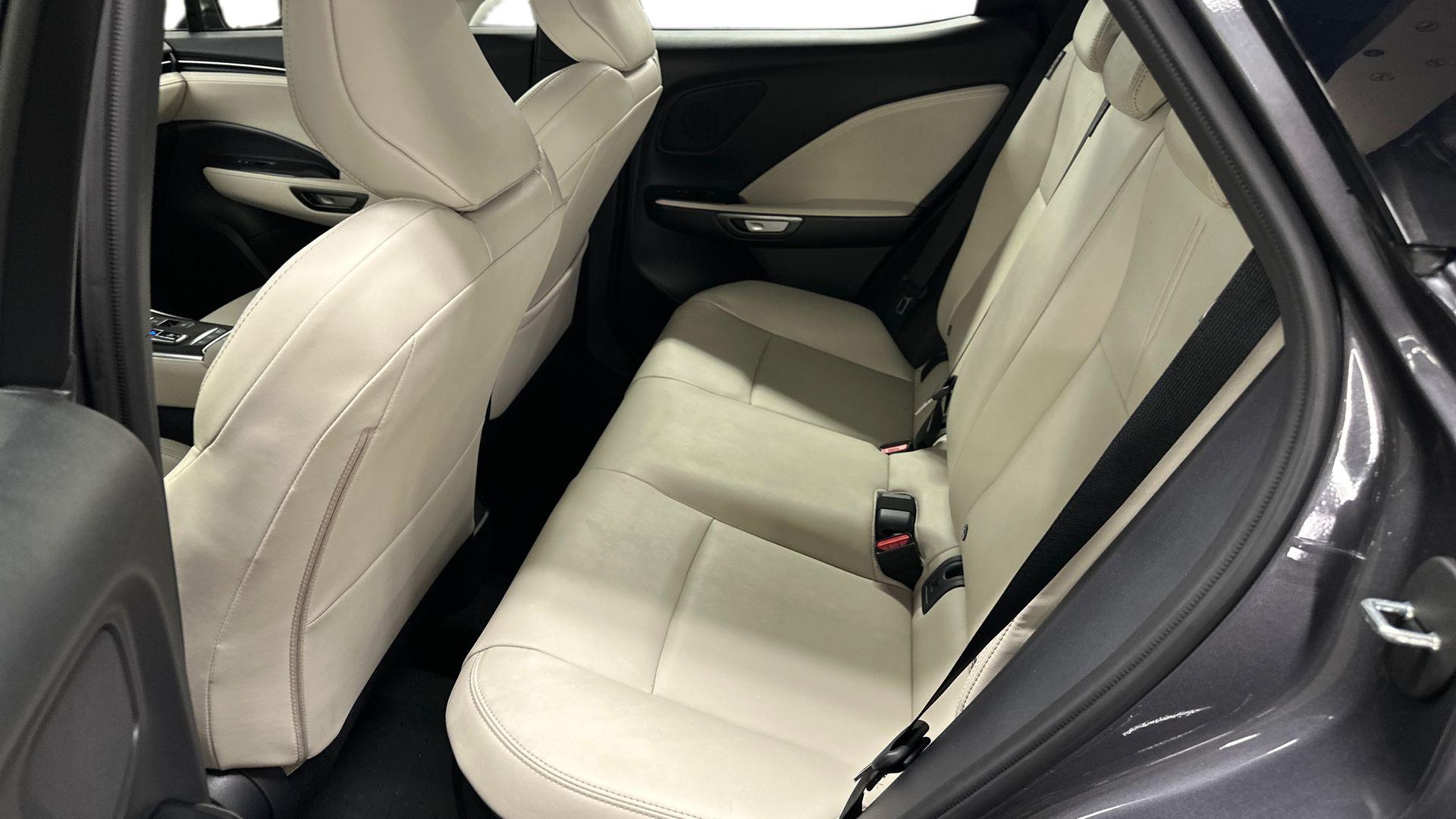 Lexus LBX 2026
