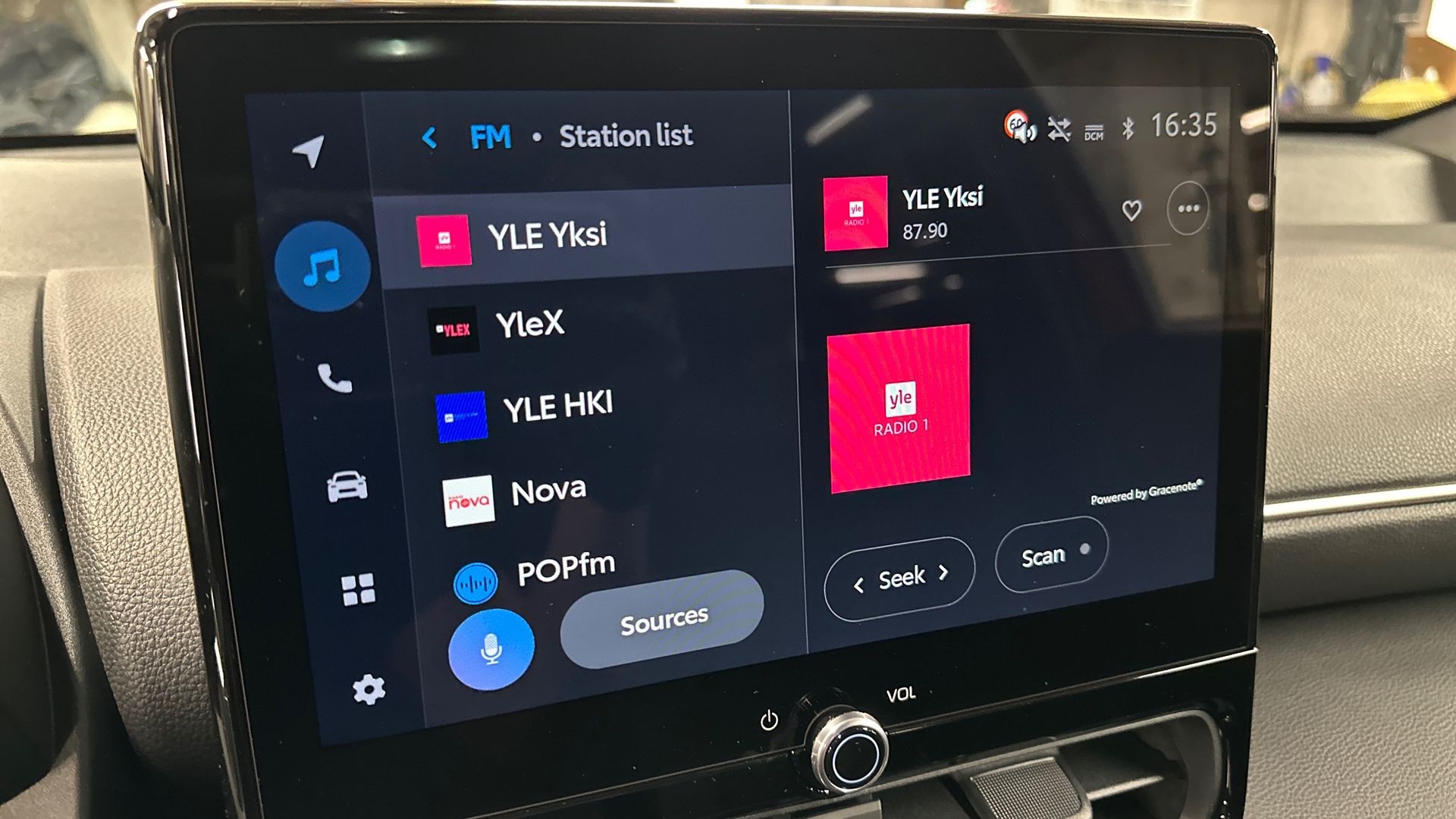 Toyota Yaris Cross 16