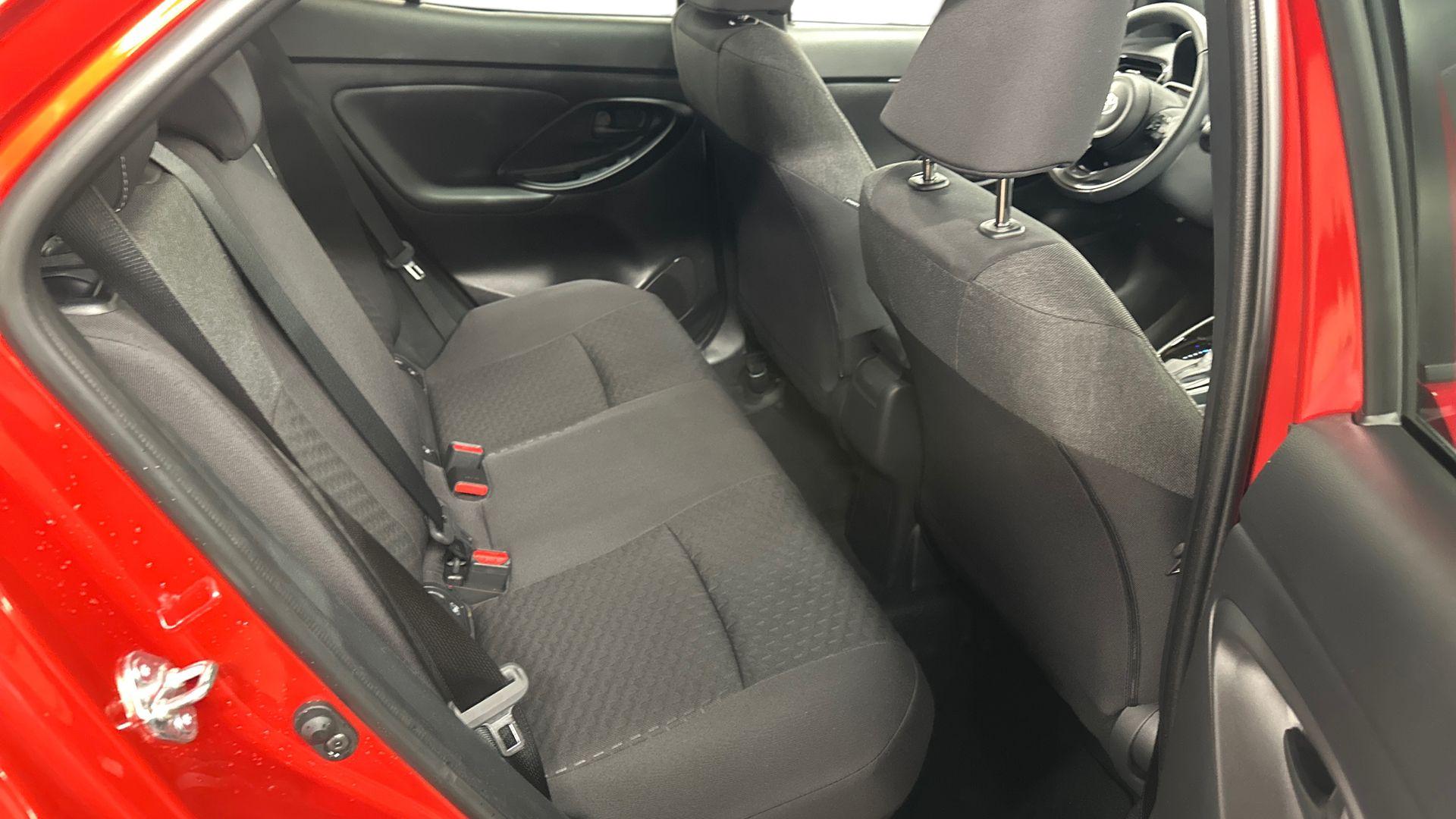 Toyota Yaris Cross 18