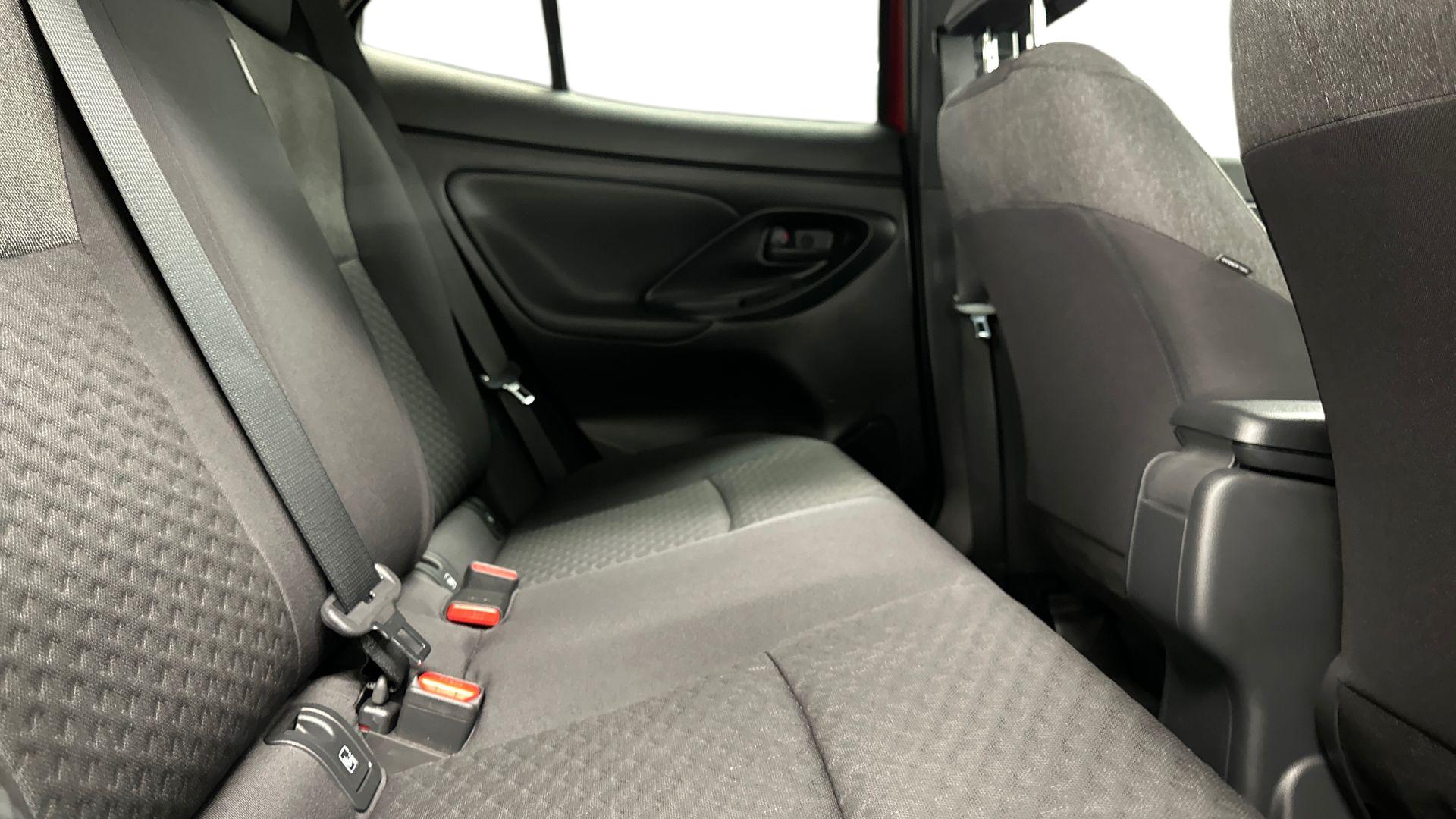 Toyota Yaris Cross 18
