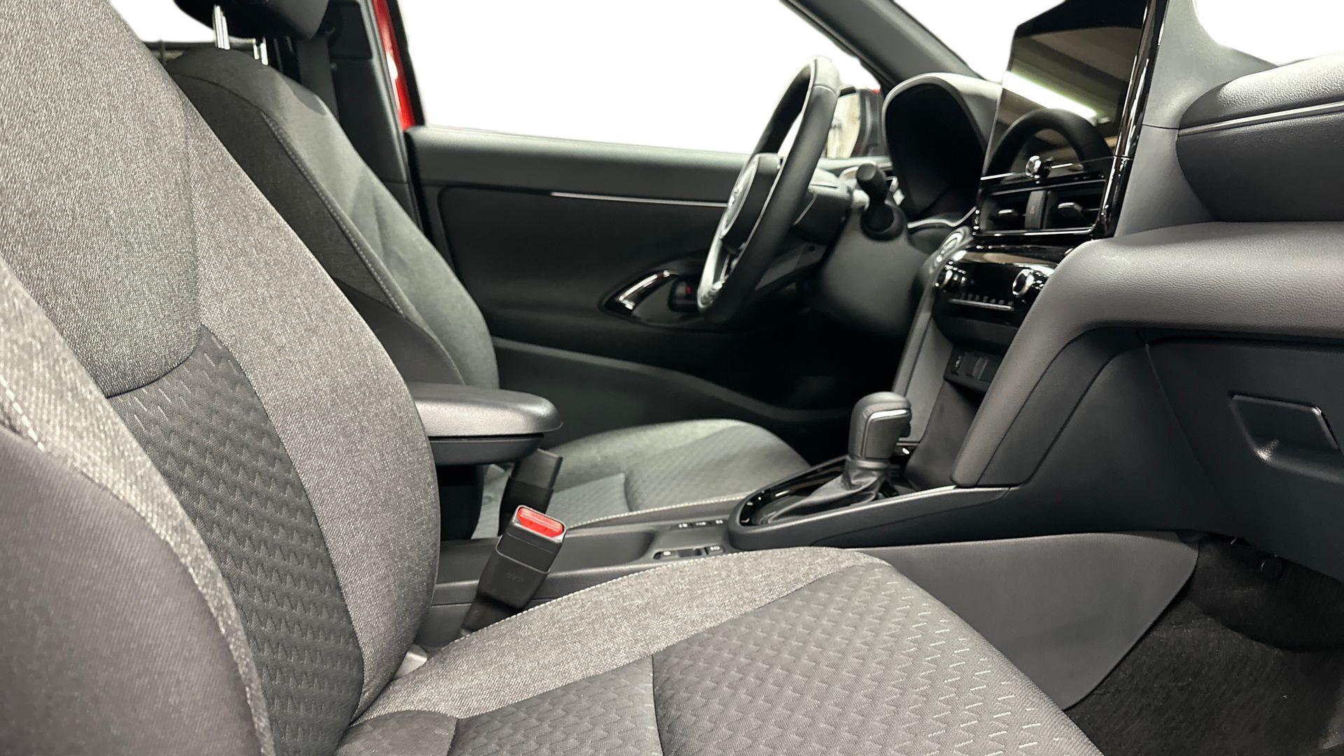 Toyota Yaris Cross 19