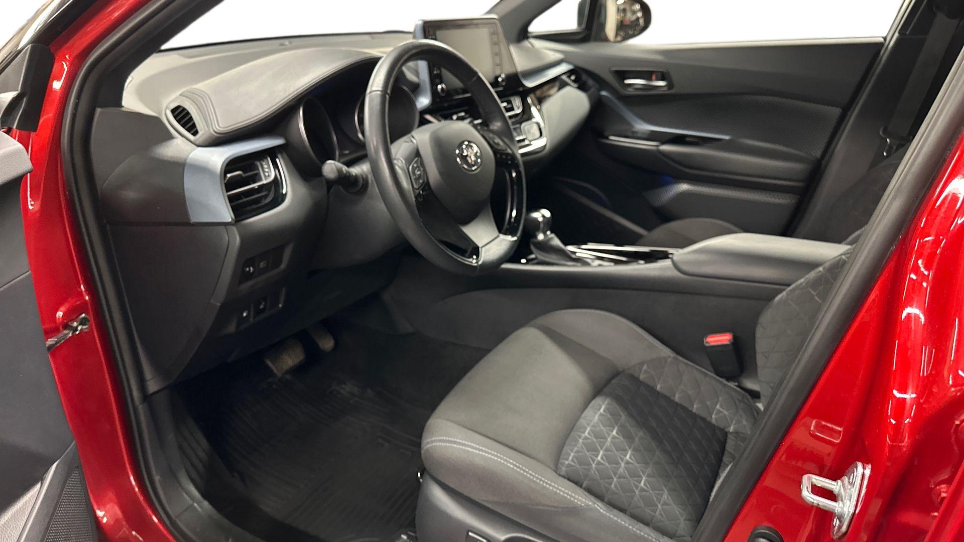 Toyota C-HR 10