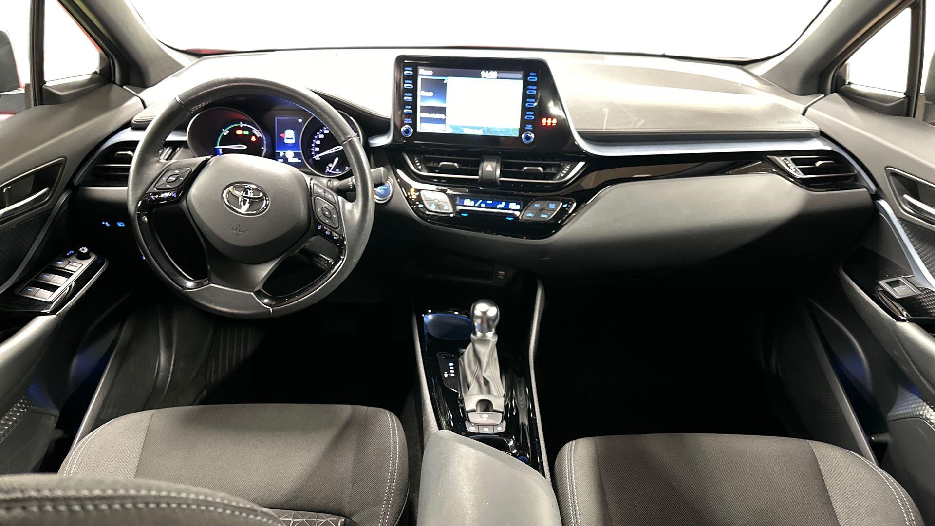 Toyota C-HR 12