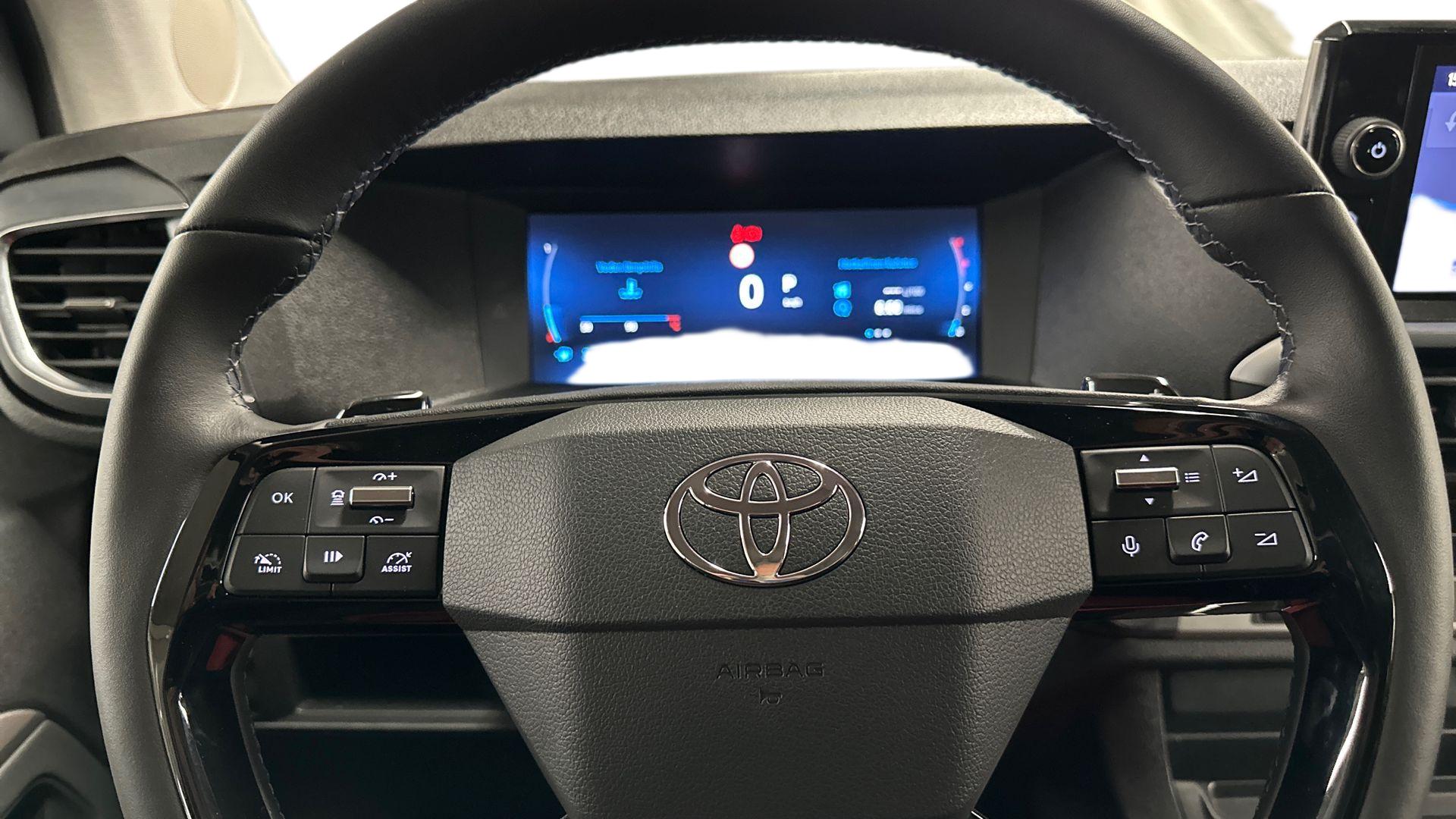 Toyota Proace Verso 2025