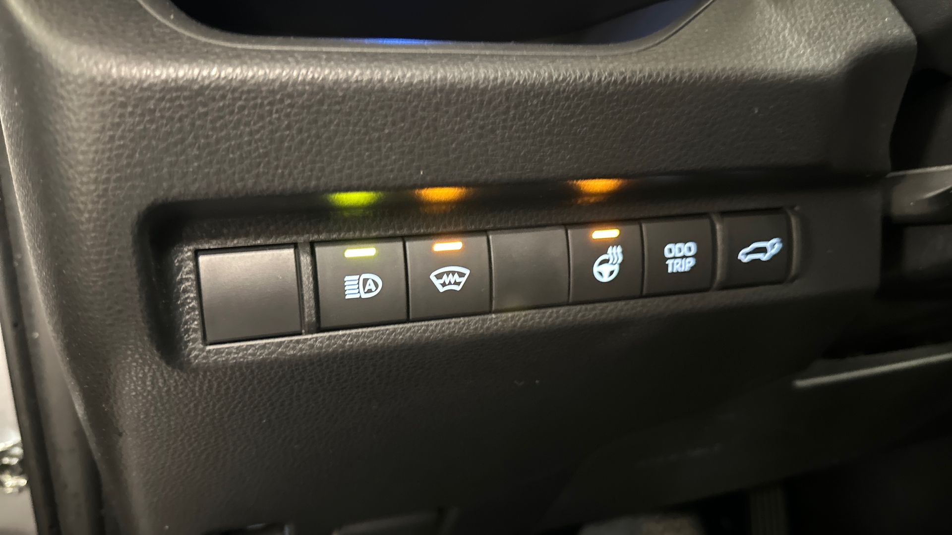 Toyota RAV4 Plug-in 21