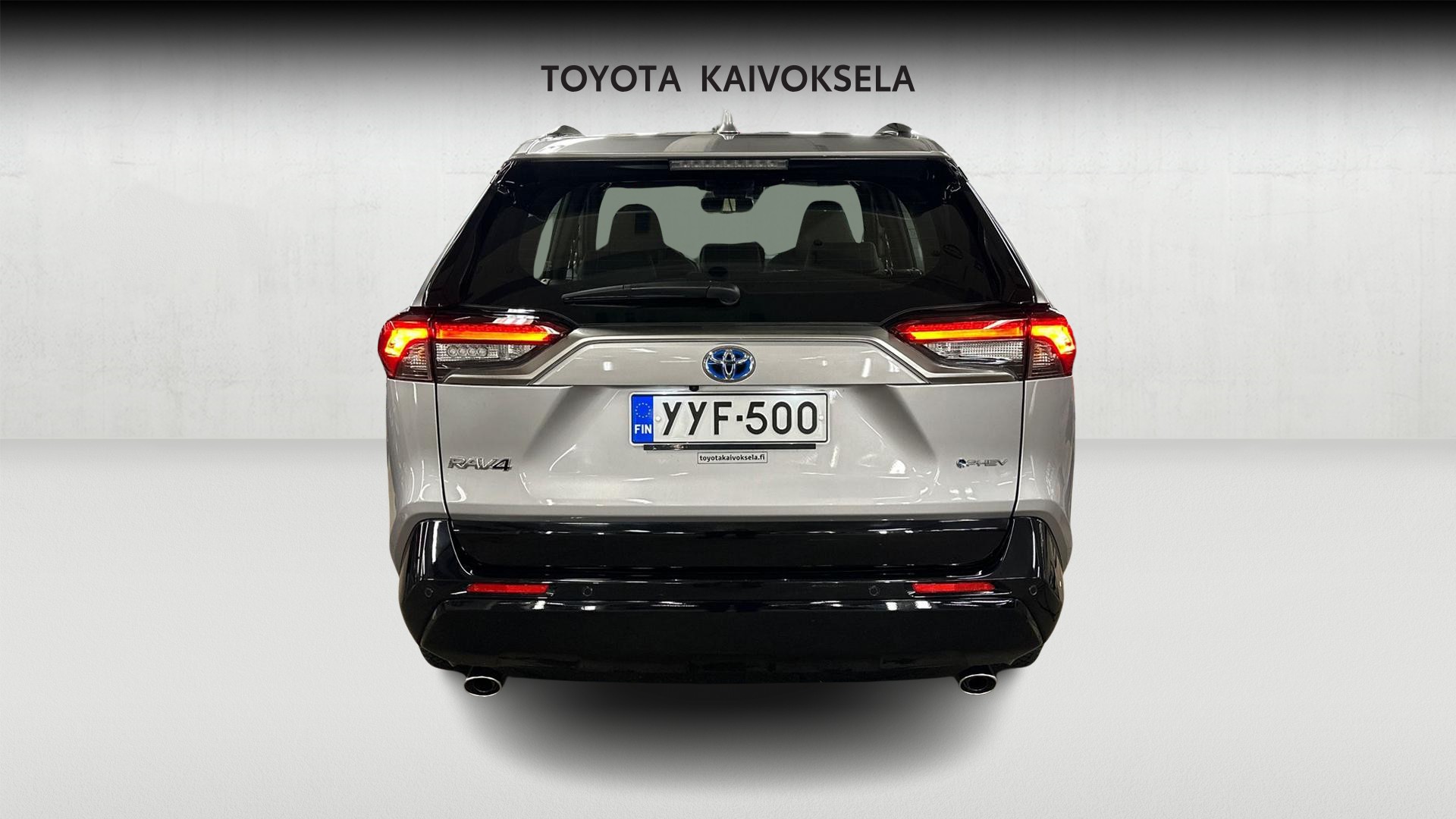 Toyota RAV4 Plug-in 6