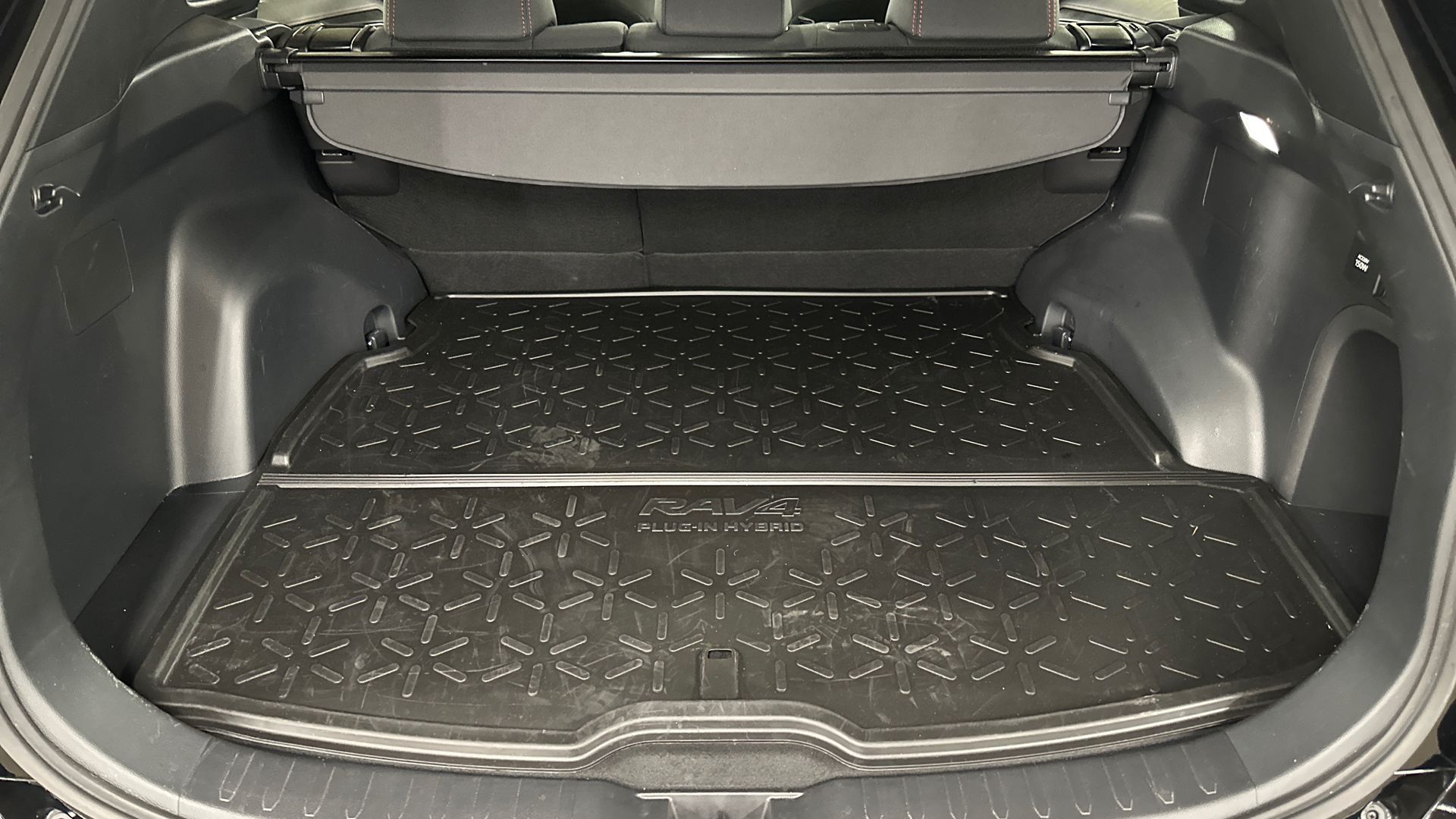 Toyota RAV4 Plug-in 2025