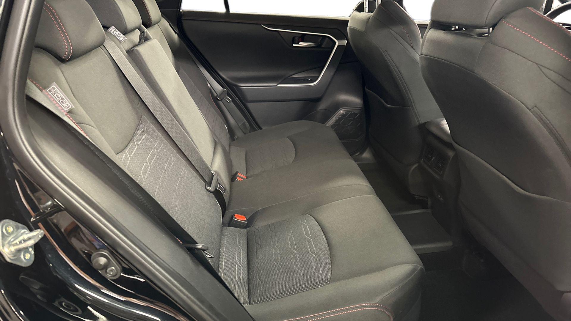 Toyota RAV4 Plug-in 2025