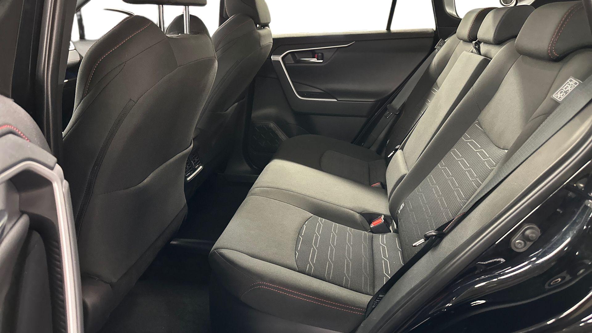 Toyota RAV4 Plug-in 2025