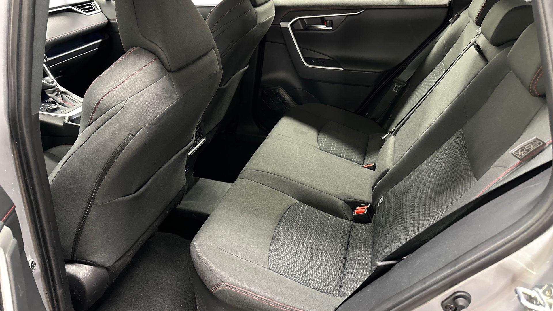 Toyota RAV4 Plug-in 2025