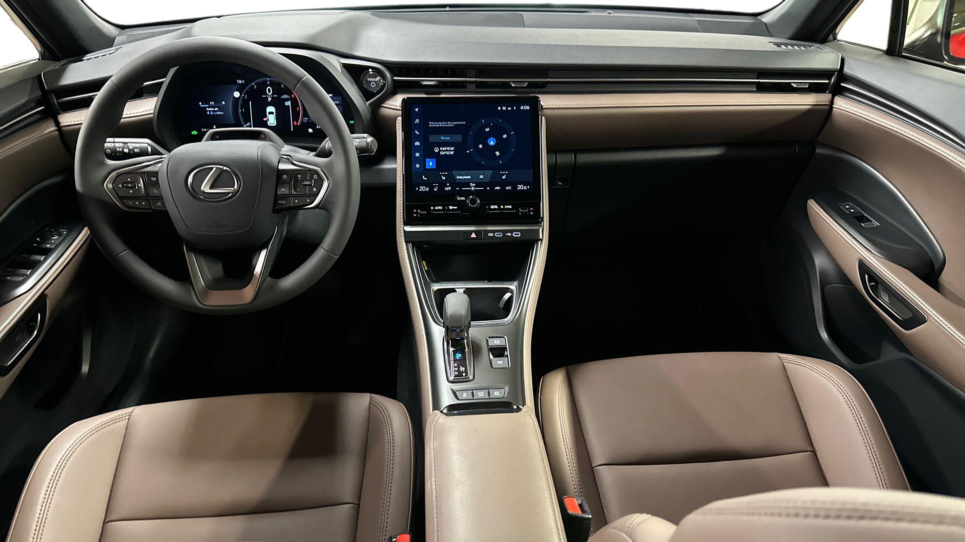 LEXUS LBX 10