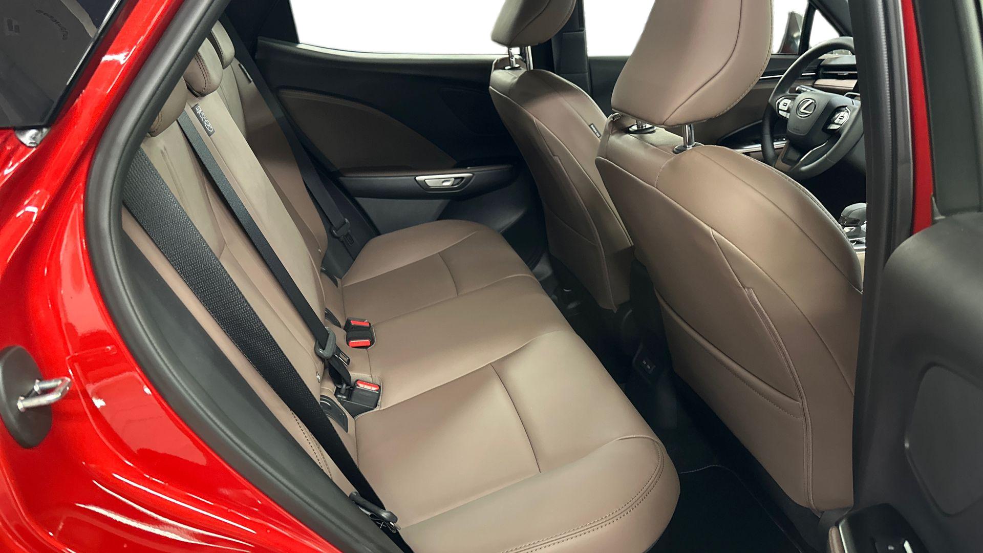 LEXUS LBX 16