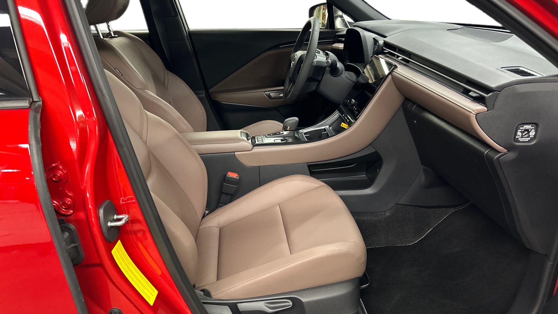 LEXUS LBX 17