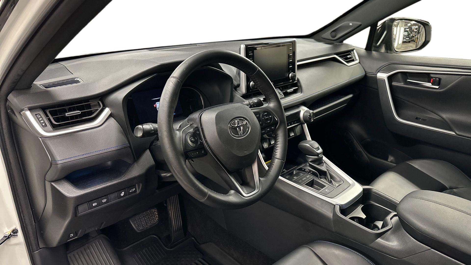 Toyota RAV4 10