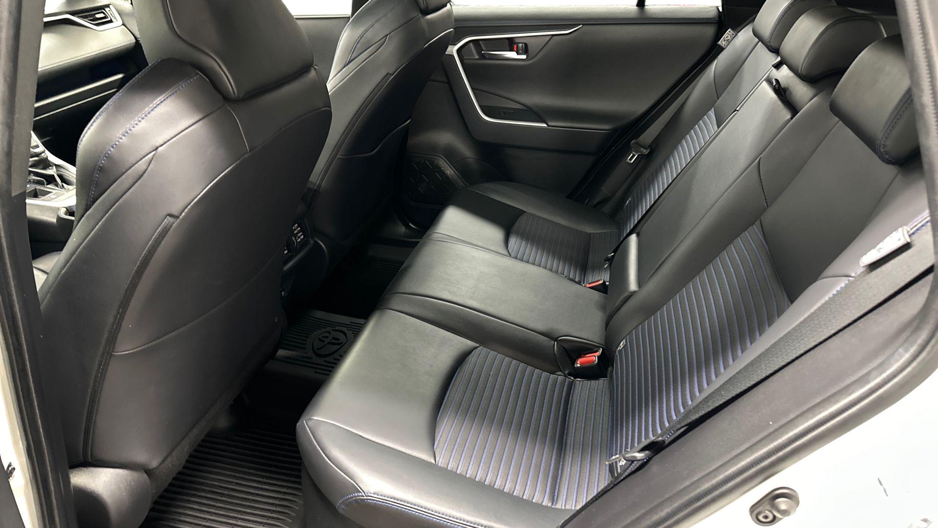 Toyota RAV4 11