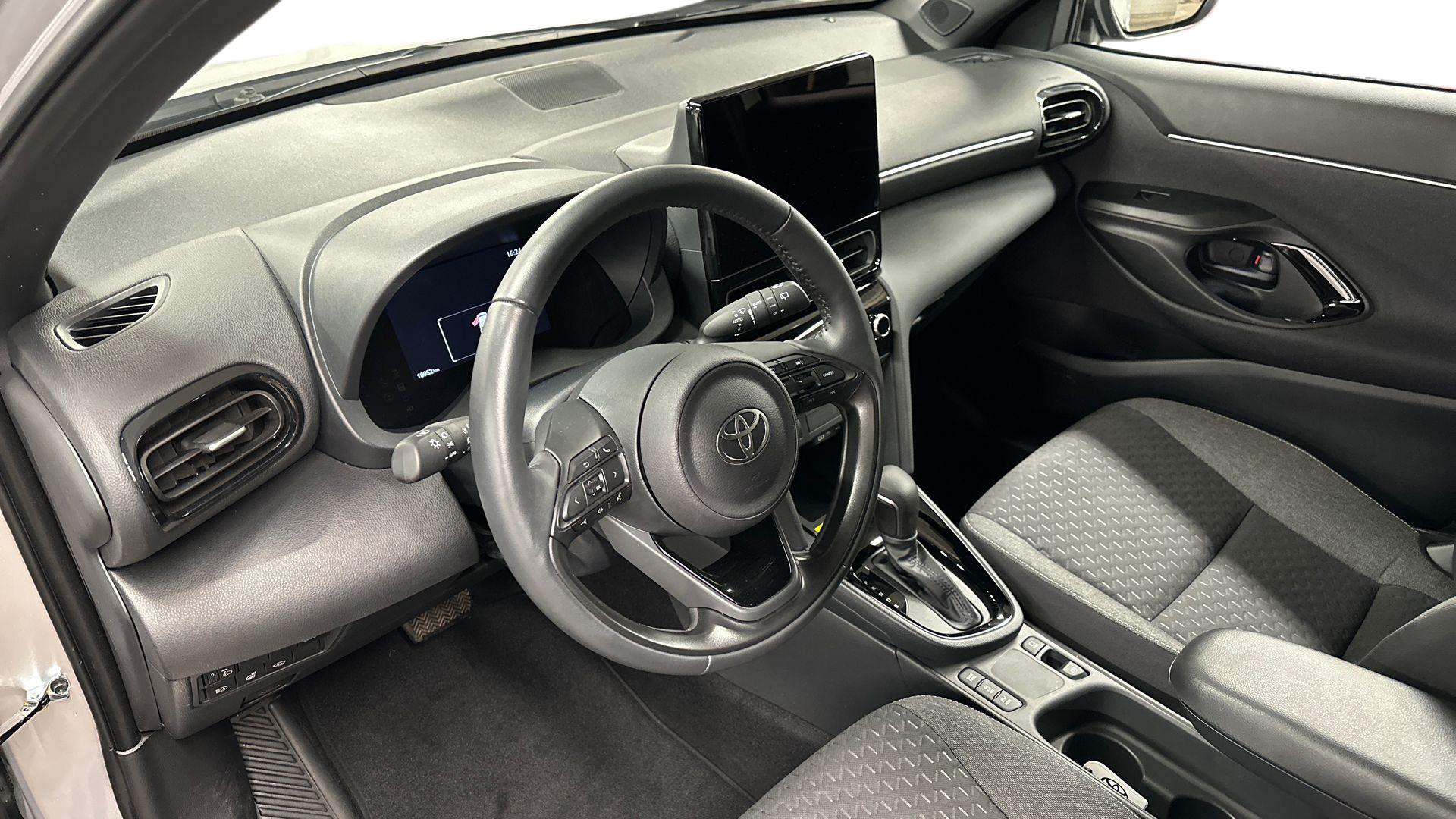 Toyota Yaris Cross 10
