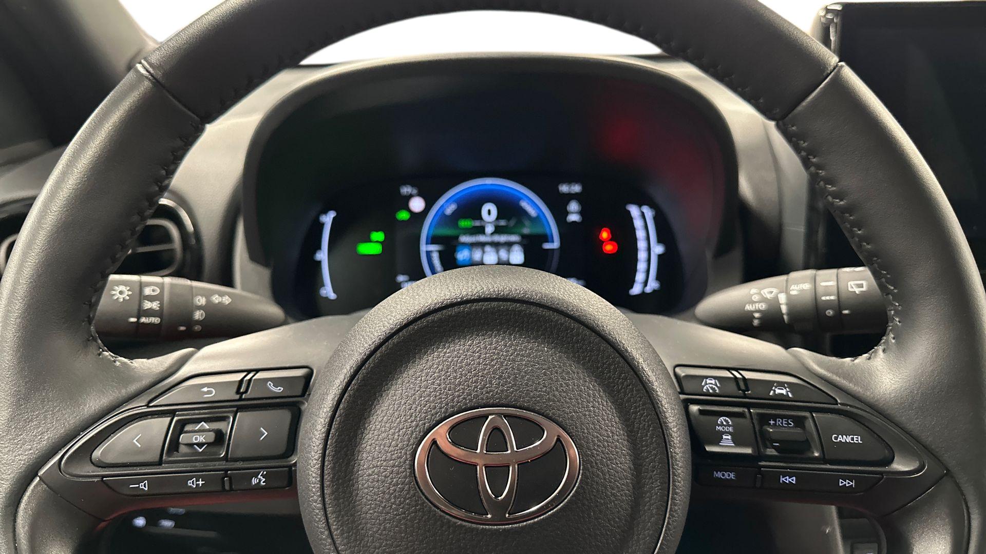 Toyota Yaris Cross 14