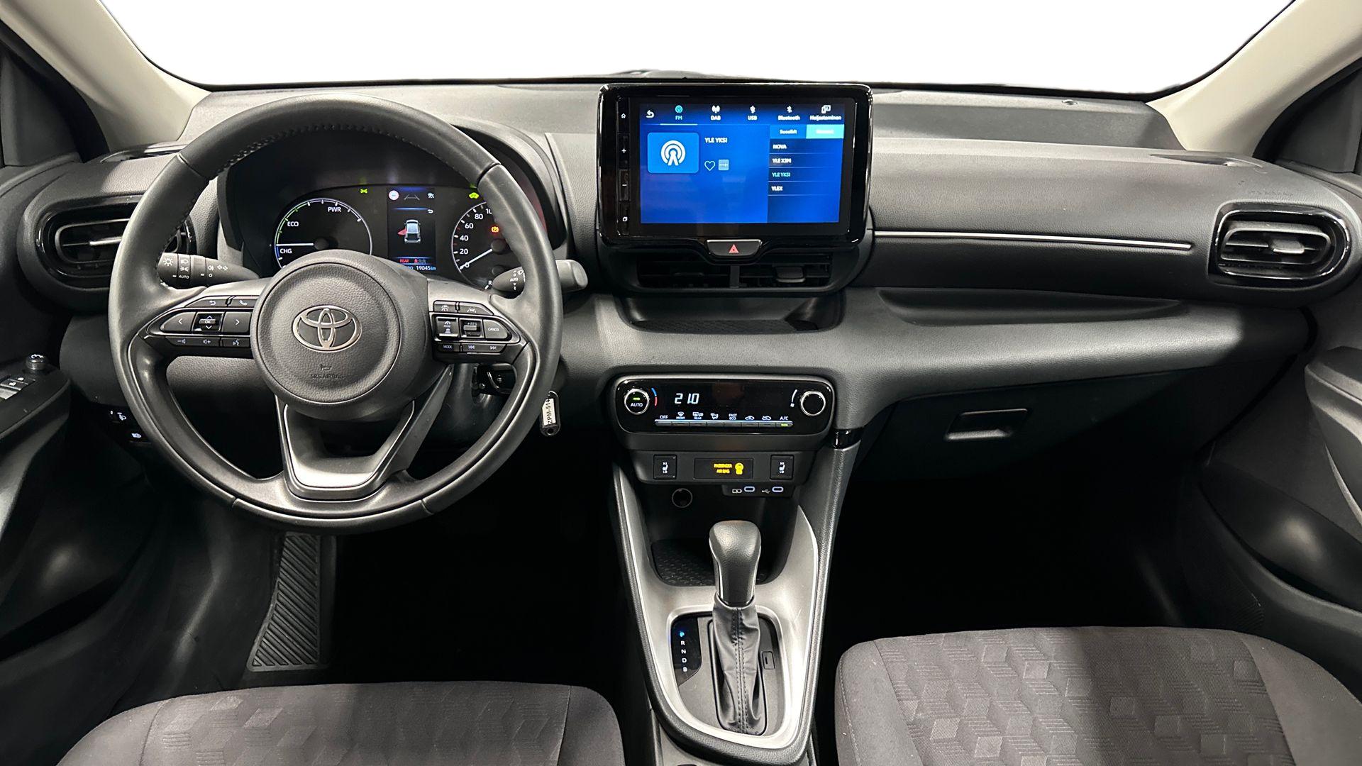 Toyota Yaris 14