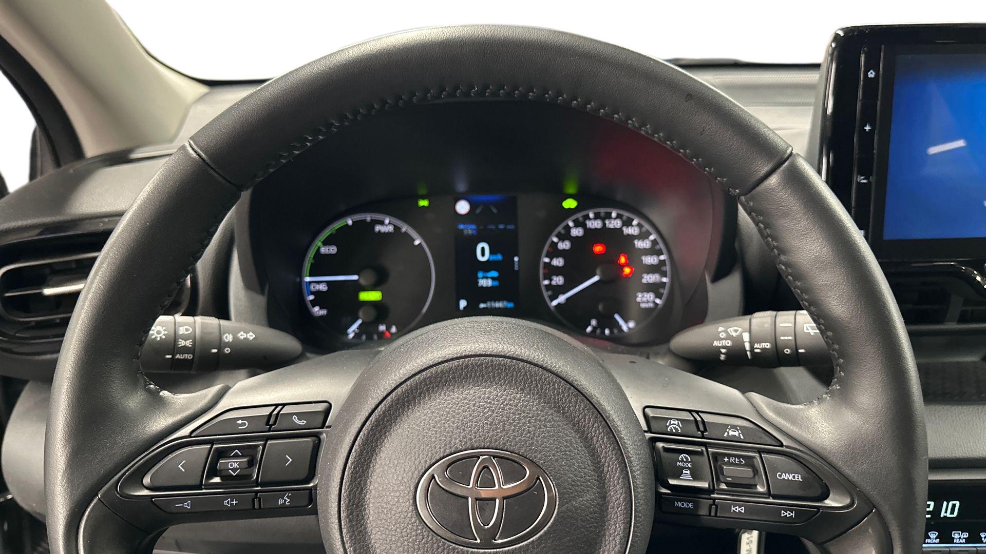 Toyota Yaris 16