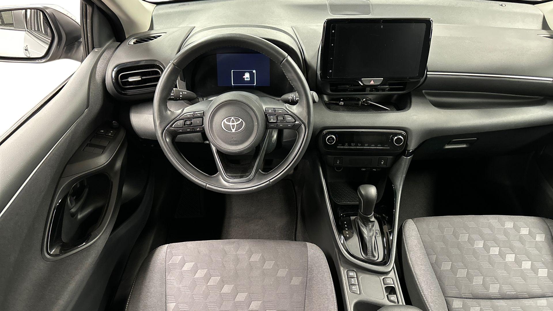 Toyota Yaris 13