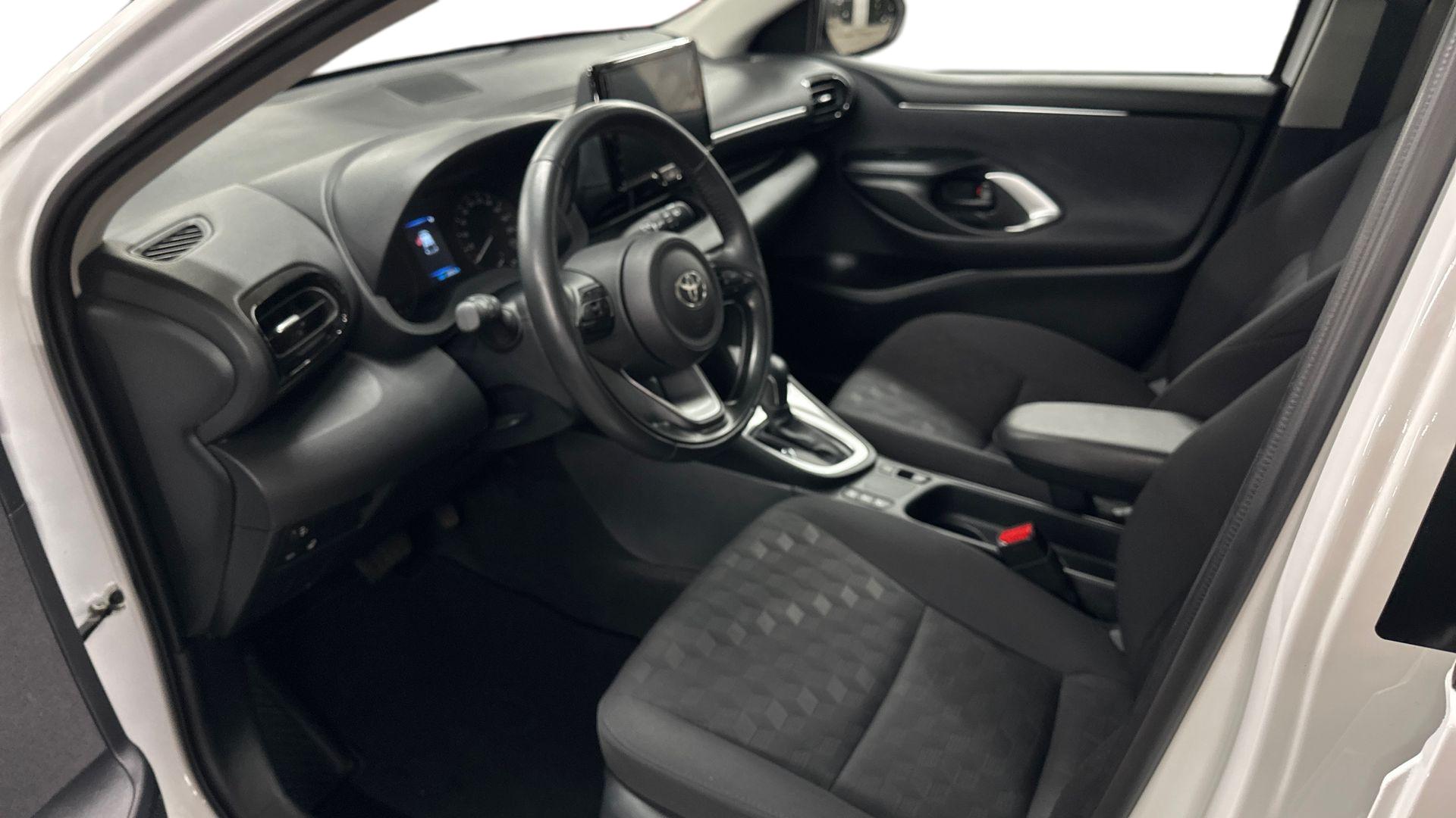 Toyota Yaris 10