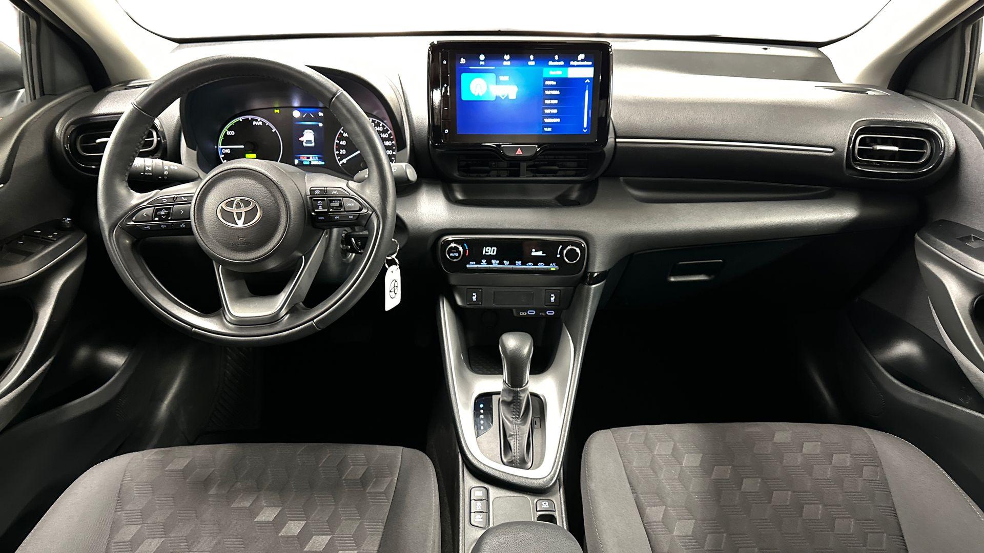 Toyota Yaris 12