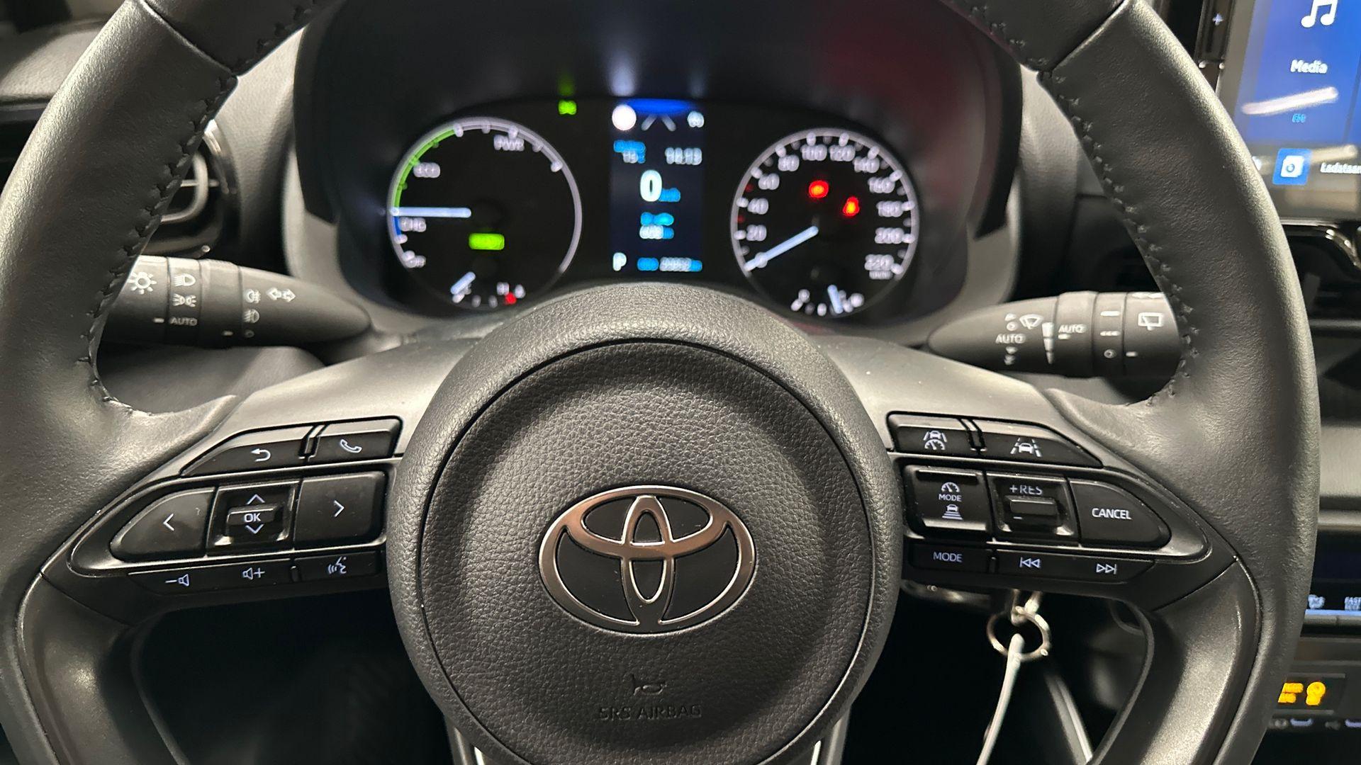 Toyota Yaris 14