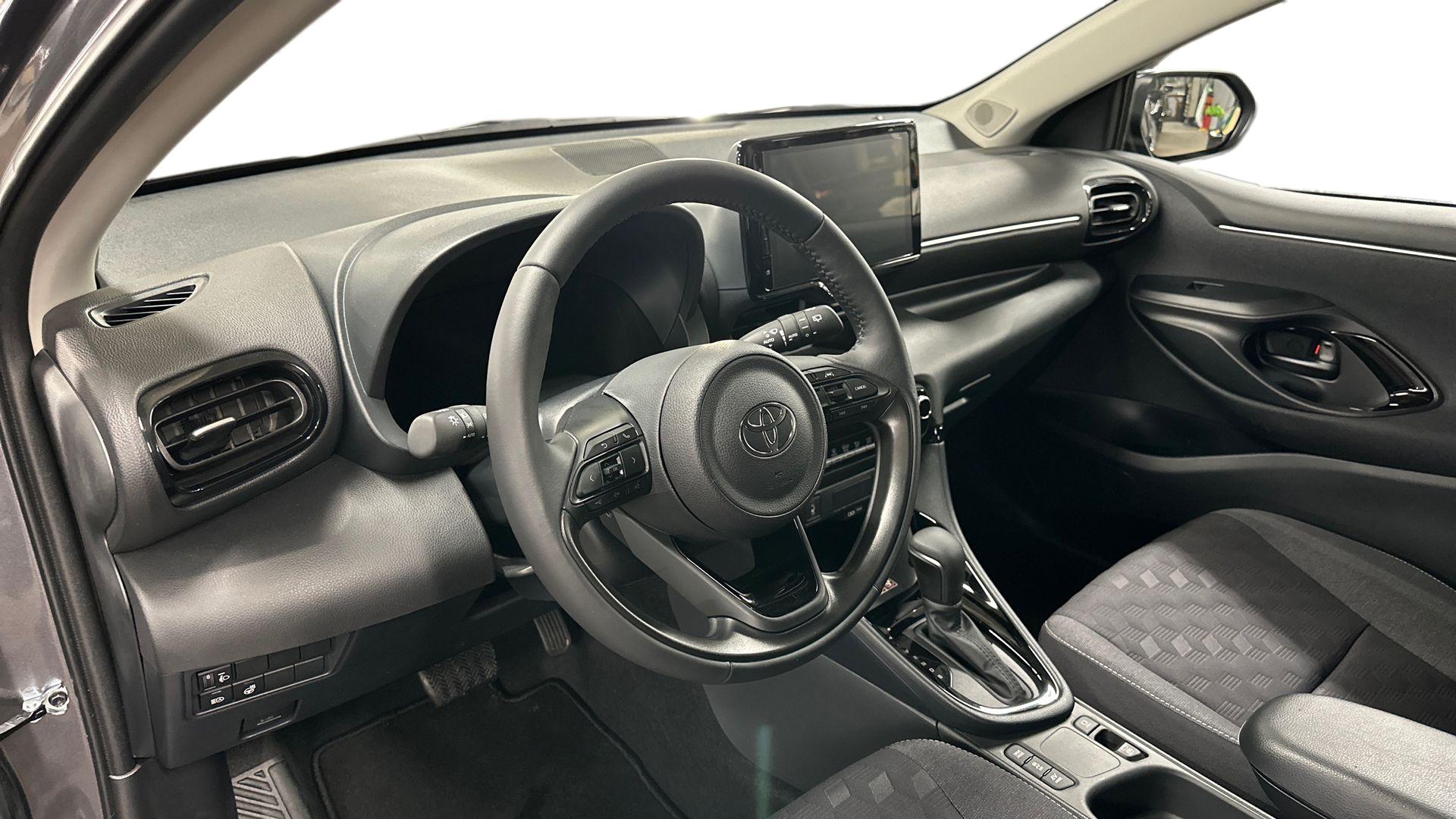 Toyota Yaris 10