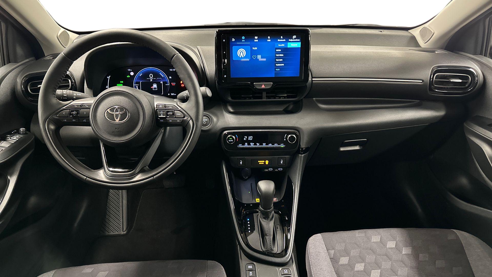Toyota Yaris 12