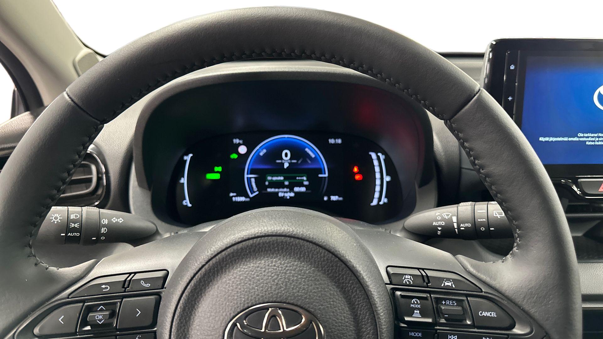 Toyota Yaris 14