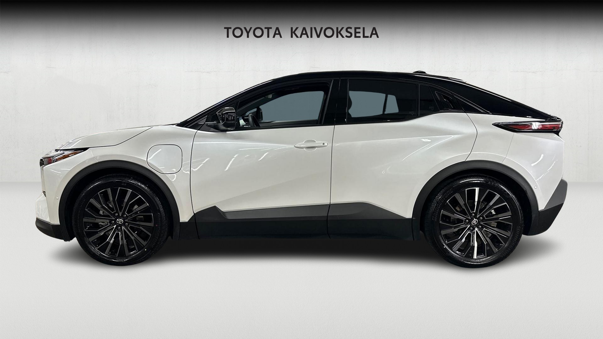 Toyota C-HR+ 3
