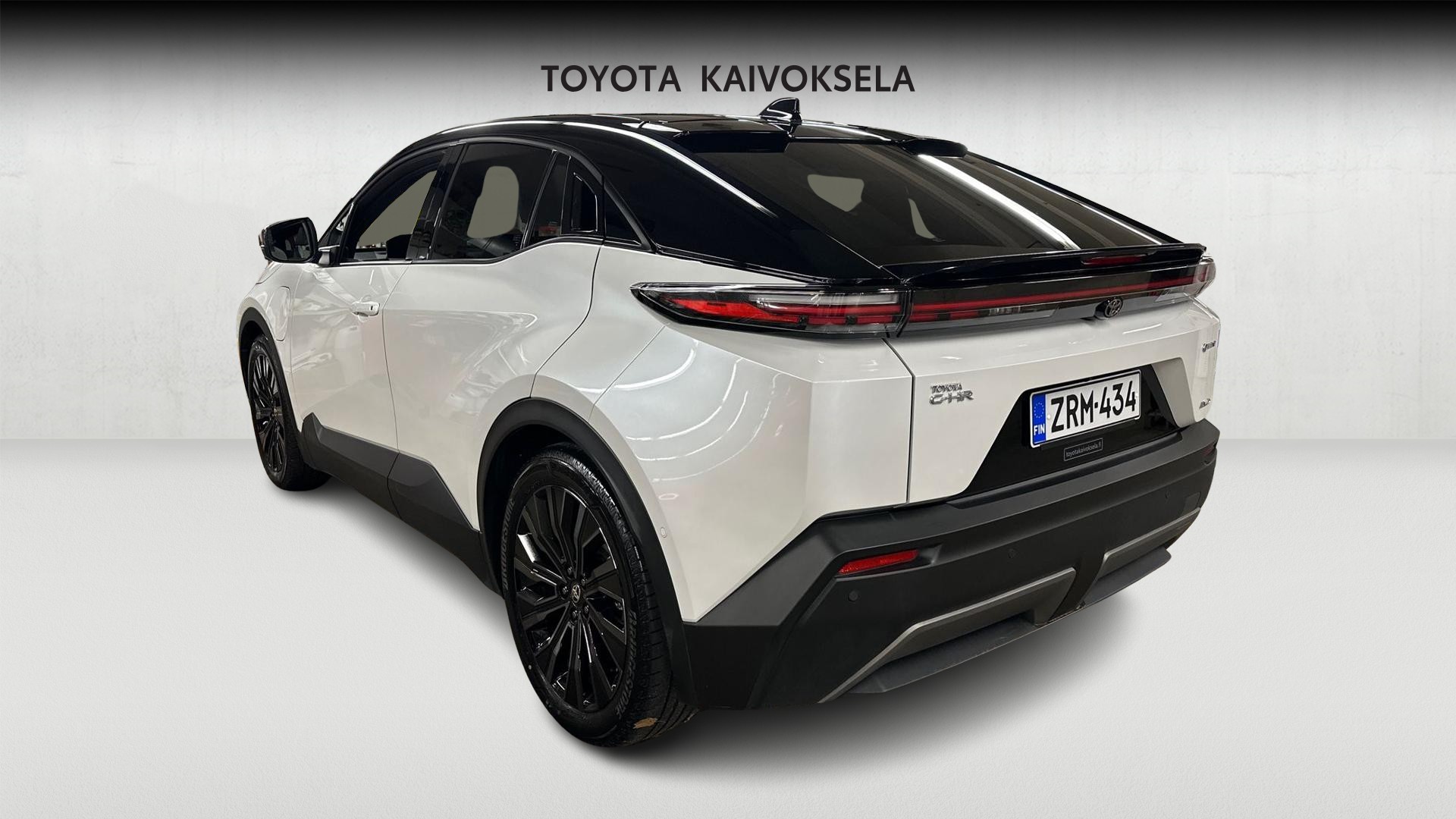 Toyota C-HR+ 5