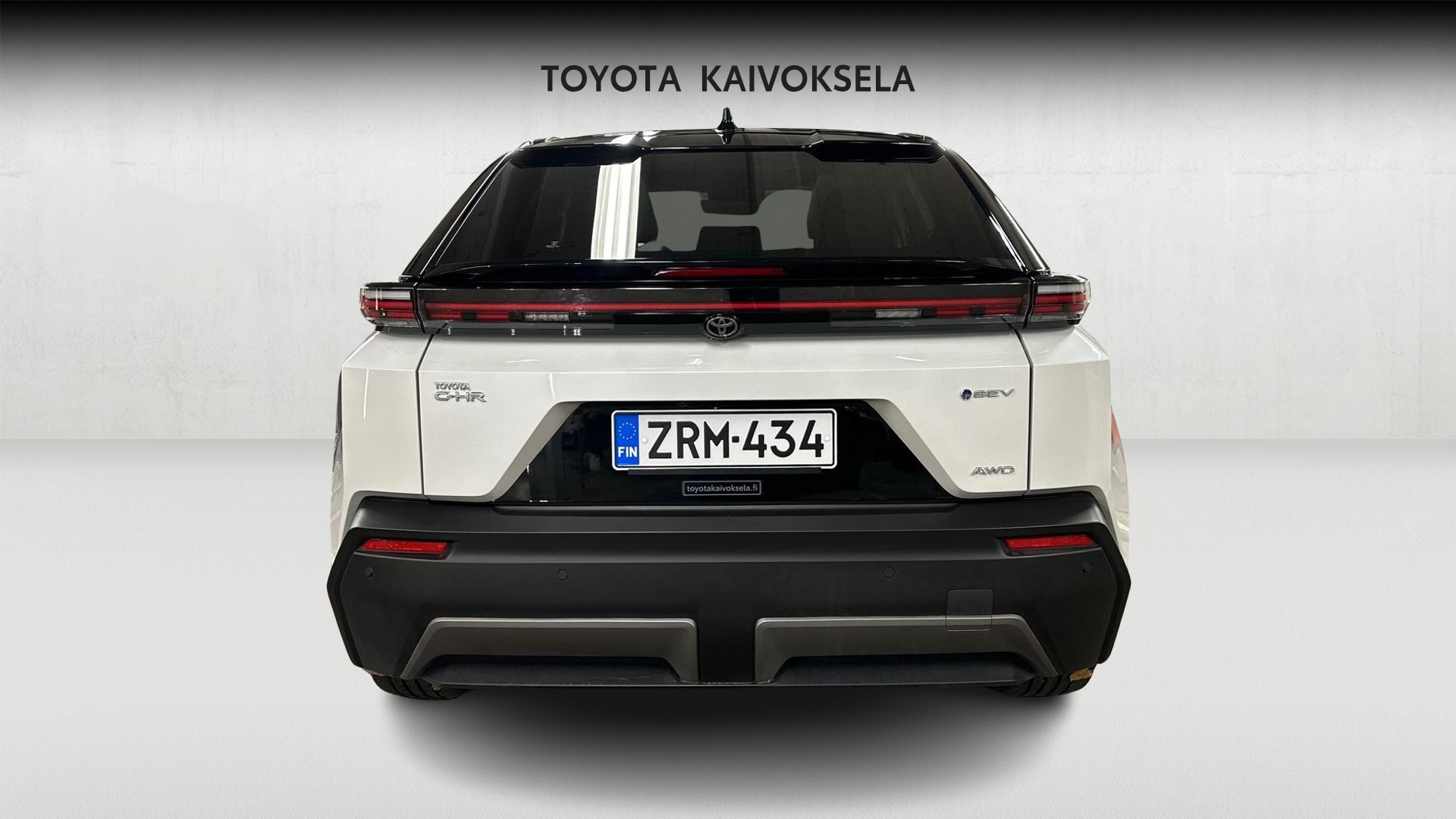 Toyota C-HR+ 6