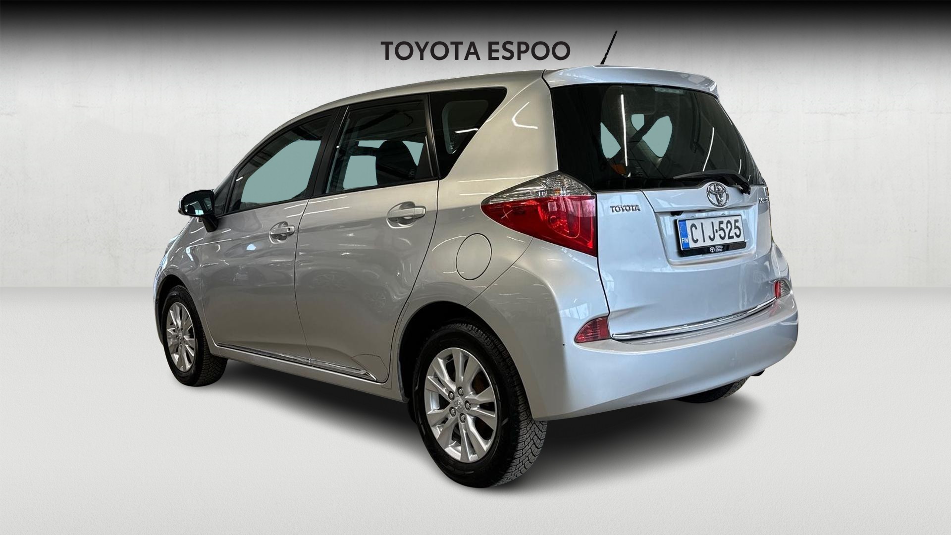 Toyota Verso-S 2011