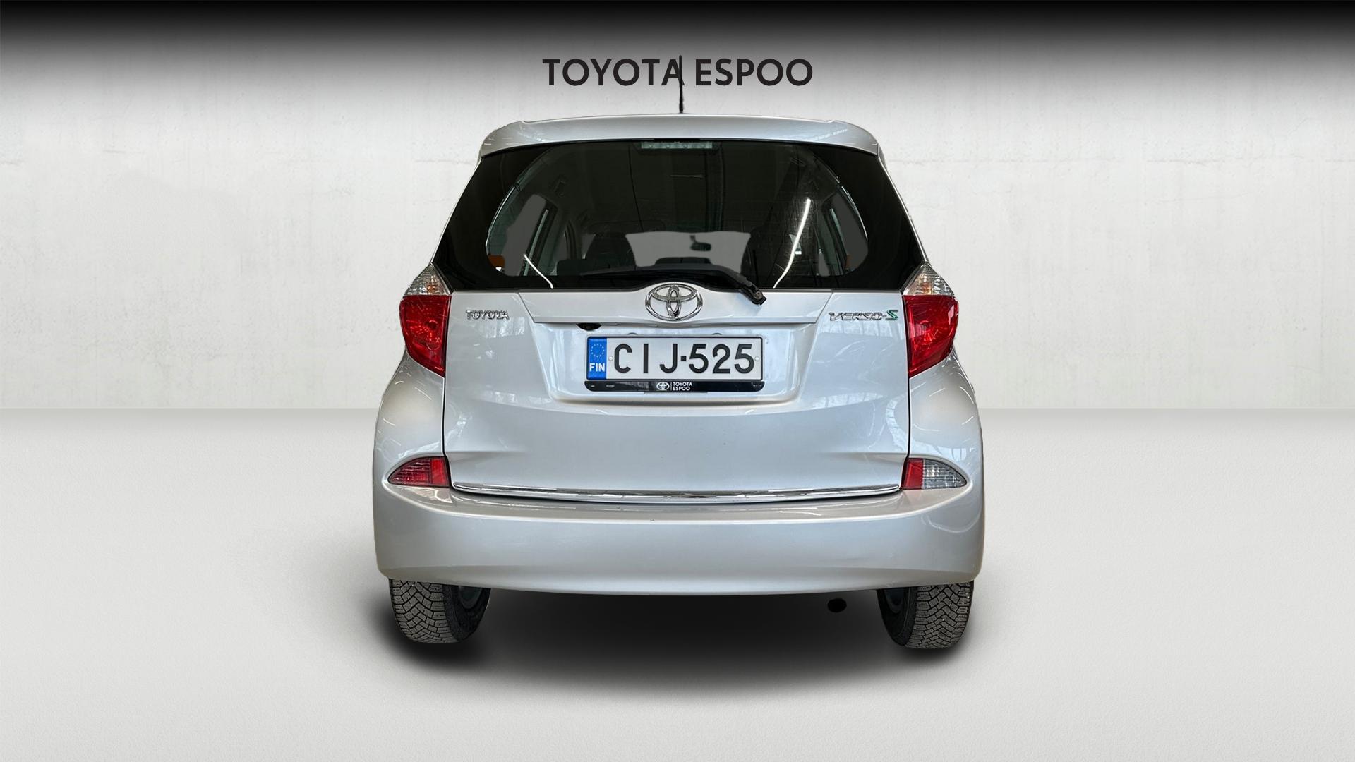 Toyota Verso-S 2011