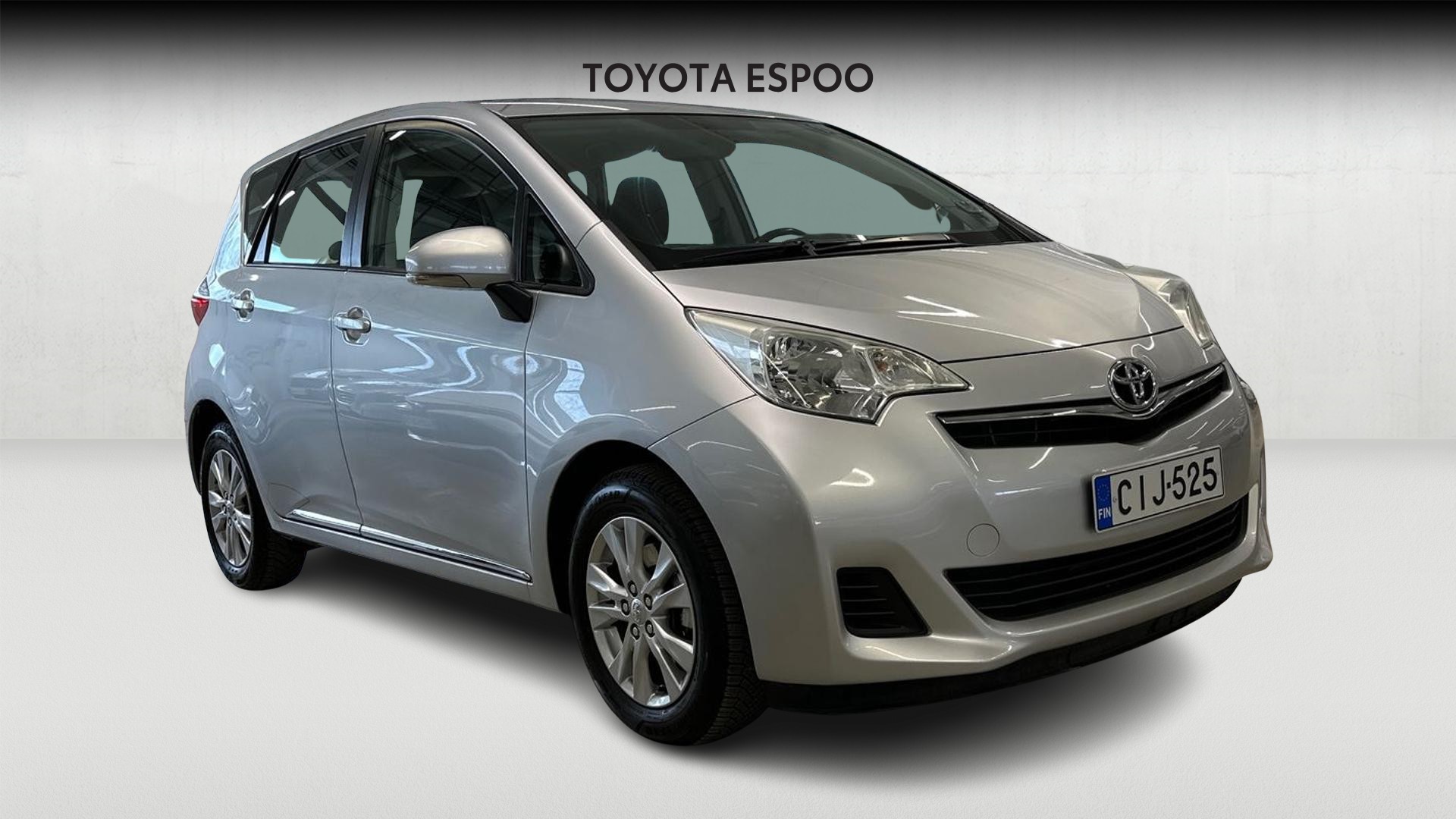 Toyota Verso-S 2011