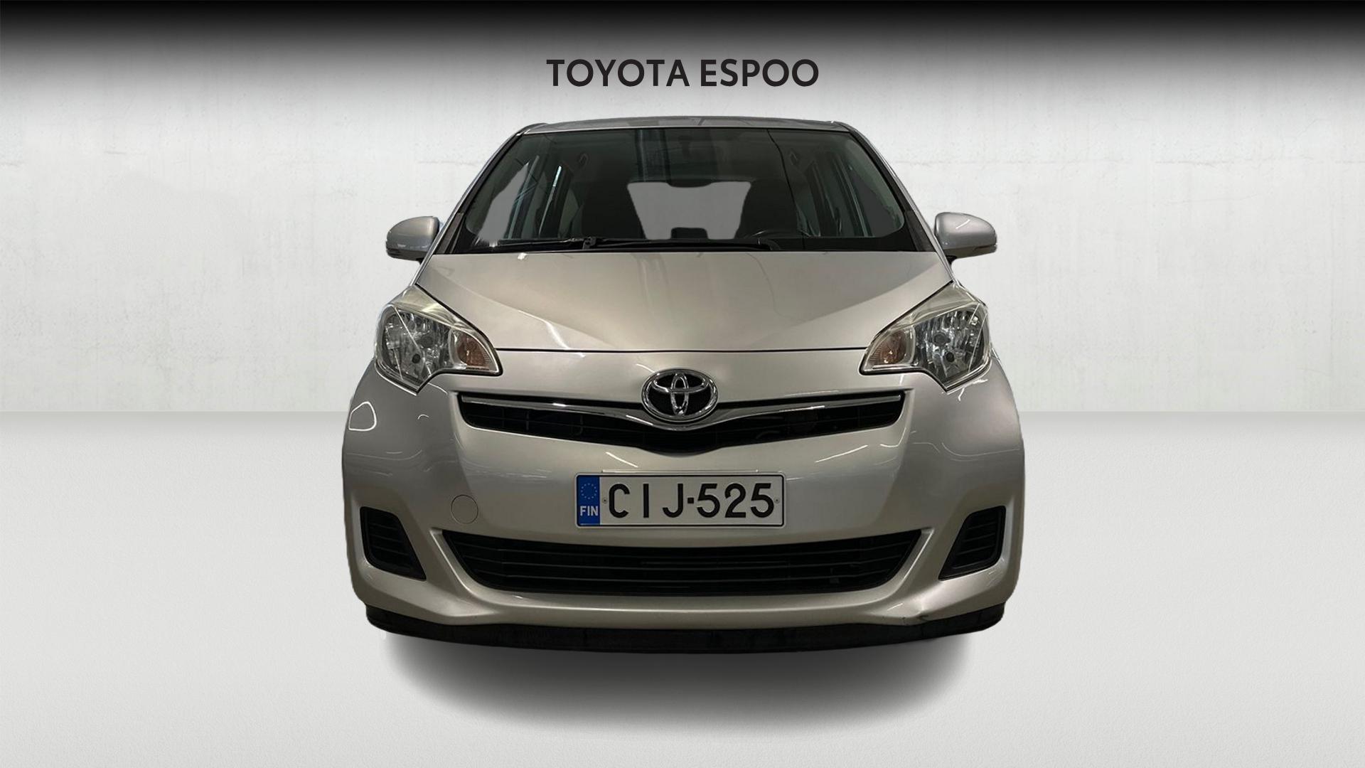 Toyota Verso-S 2011